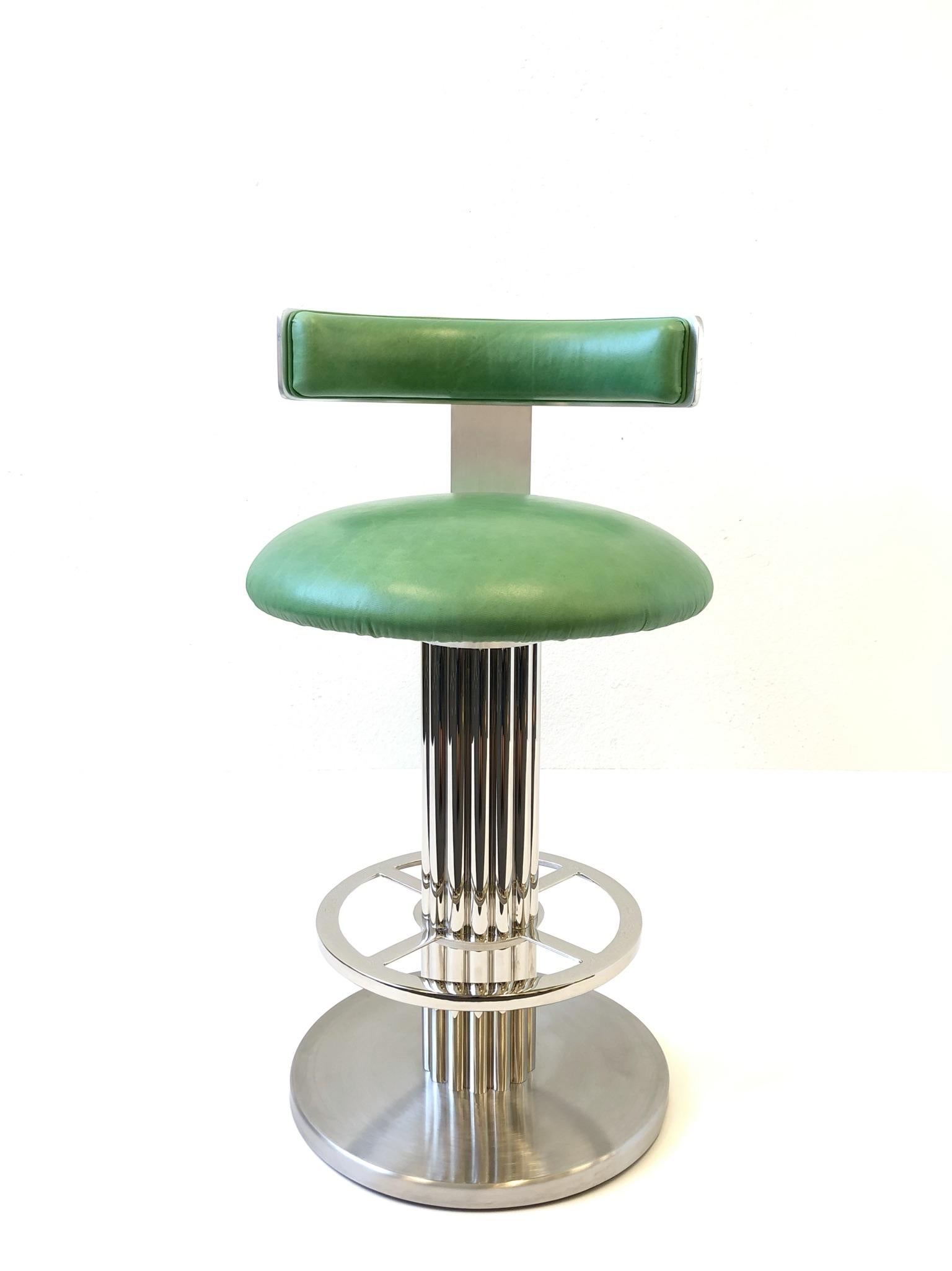 Late 20th Century Set of Four Chrome and Leather Swivel Barstools by Design for Leisure Ltd
