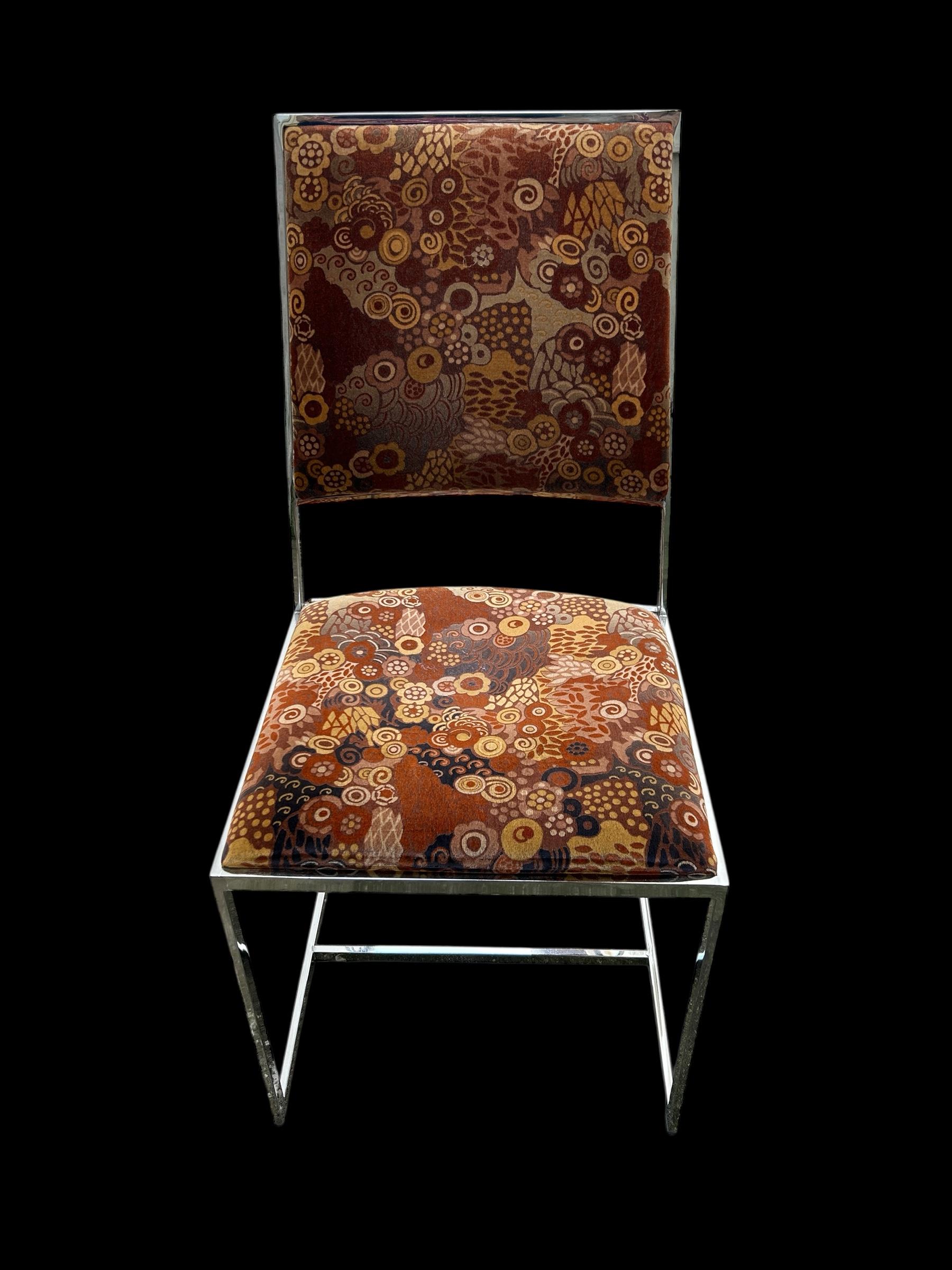 A sublime set of four chairs with a refined design typical of the 1970s, attributed to Willy Rizzo, renowned for his style blending modernism, luxury, and clean lines.
Each chair features a polished chrome tubular frame, both sturdy and shiny,
