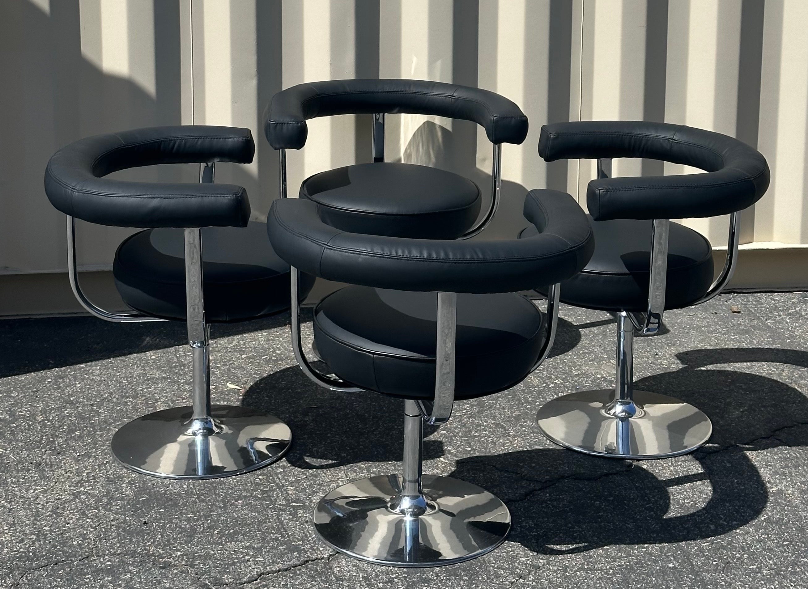 Ensemble de quatre chaises « polaire » en chrome et cuir d'Esko Pajamies pour Lepo Finn en vente 11