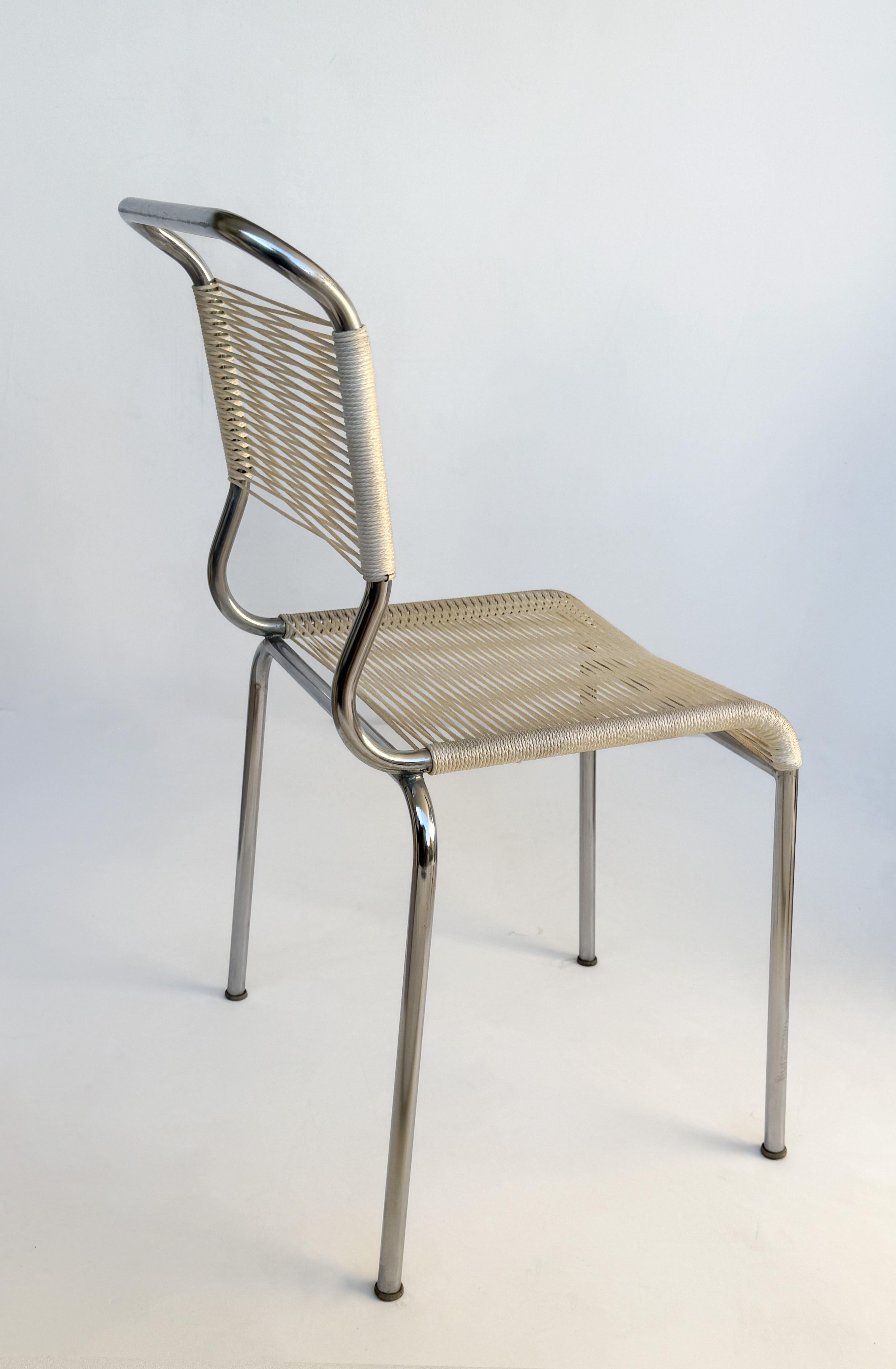 Fait main Ensemble de quatre chaises à cordes chromées par Andre Dupre pour Knoll international en vente