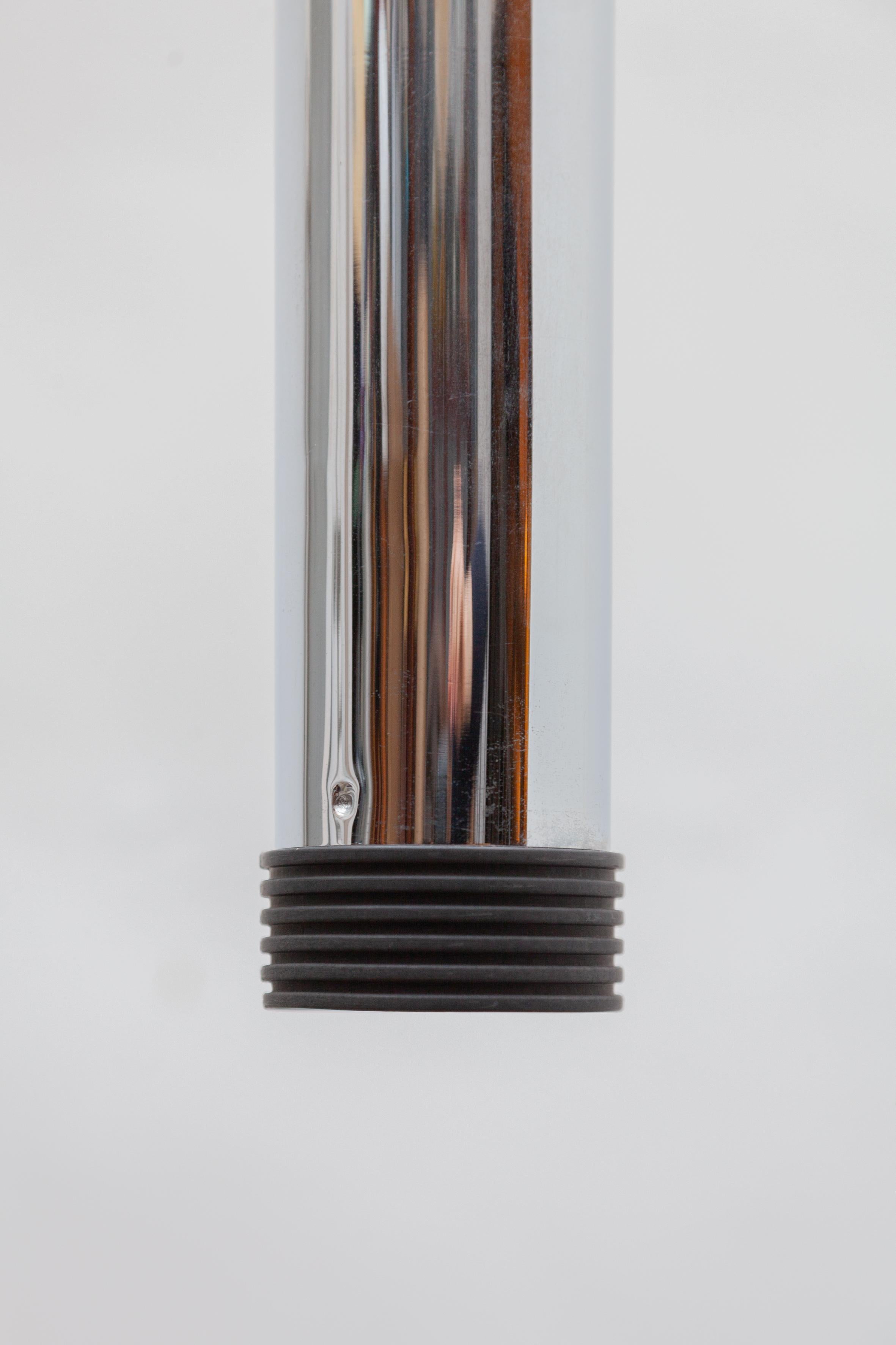 Ensemble de quatre lampes à suspension tubes chromées Bon état - En vente à Antwerp, BE