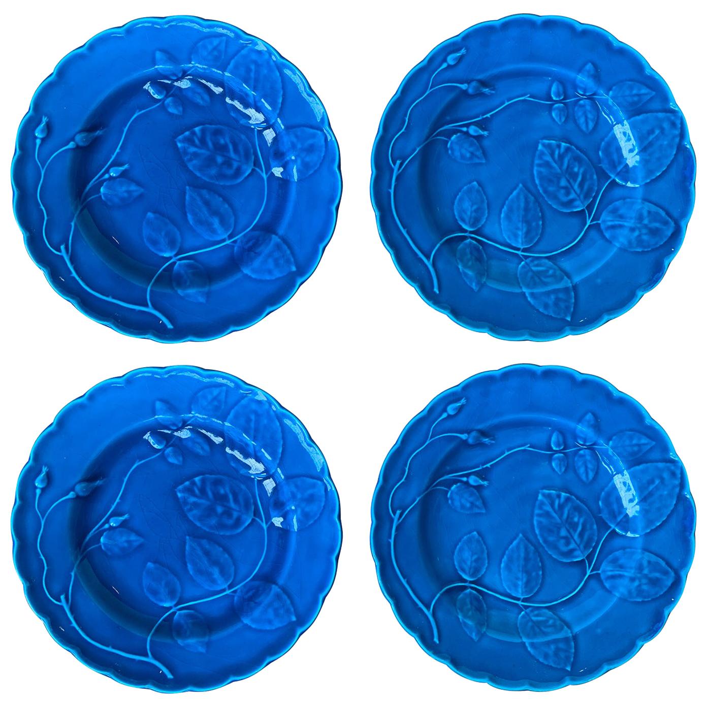 Set of Four circa 1875 Blue Minton Plates after Royal Worcester's "Blind Earl" For Sale
