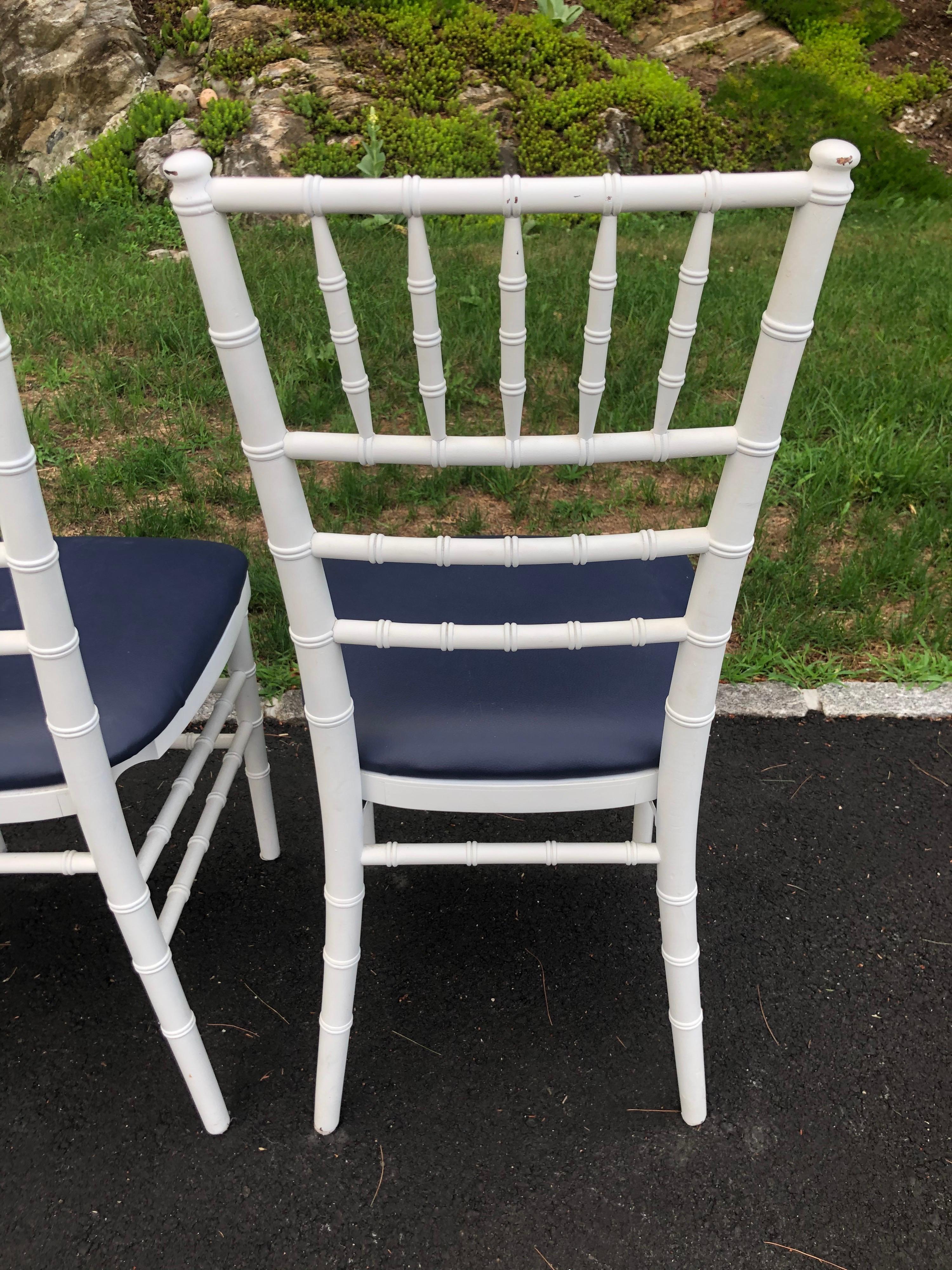 Set of Four Classic White Wooden Chiavari Chairs with Navy Seats For Sale 7