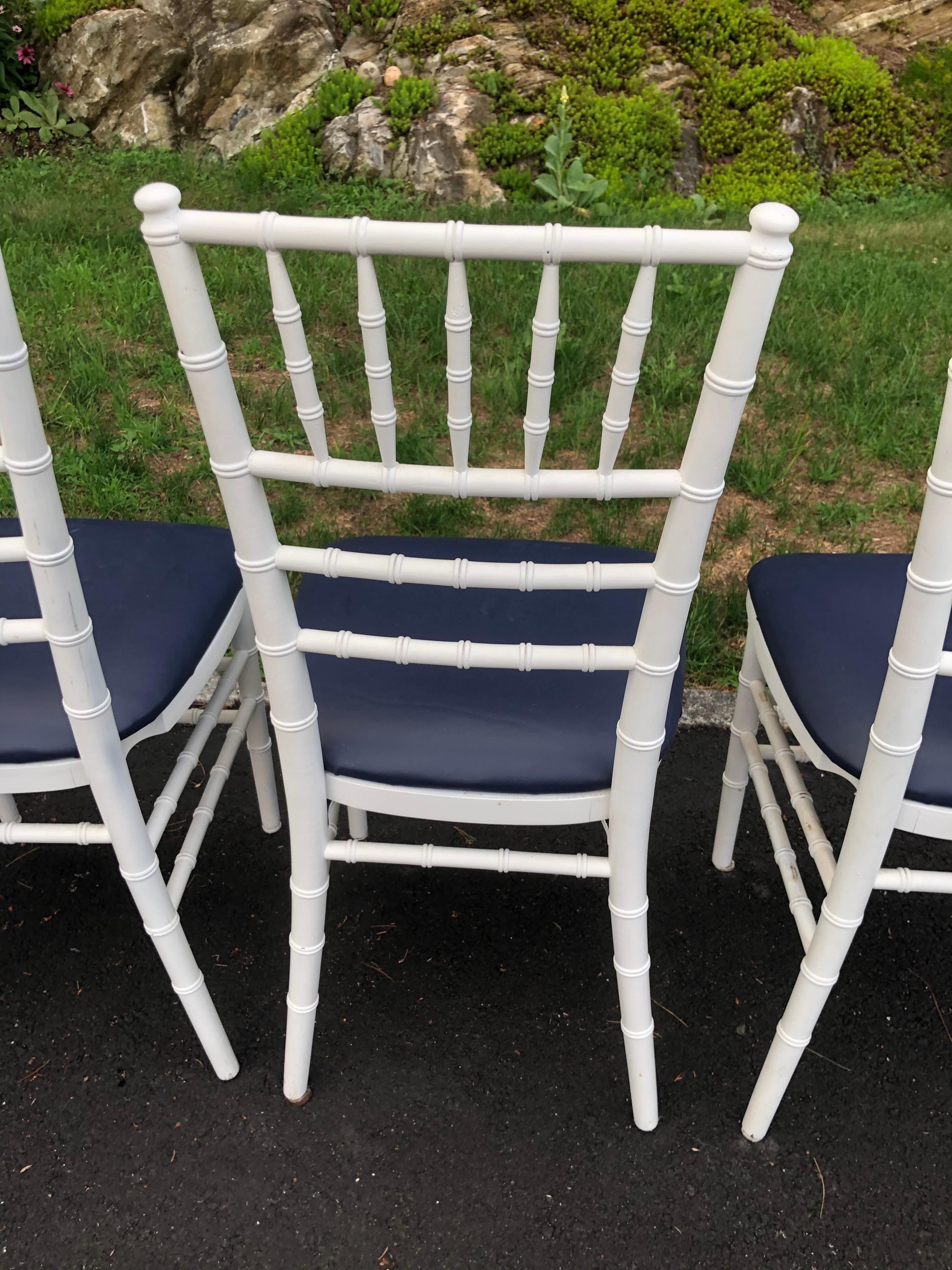 Set of Four Classic White Wooden Chiavari Chairs with Navy Seats For Sale 12