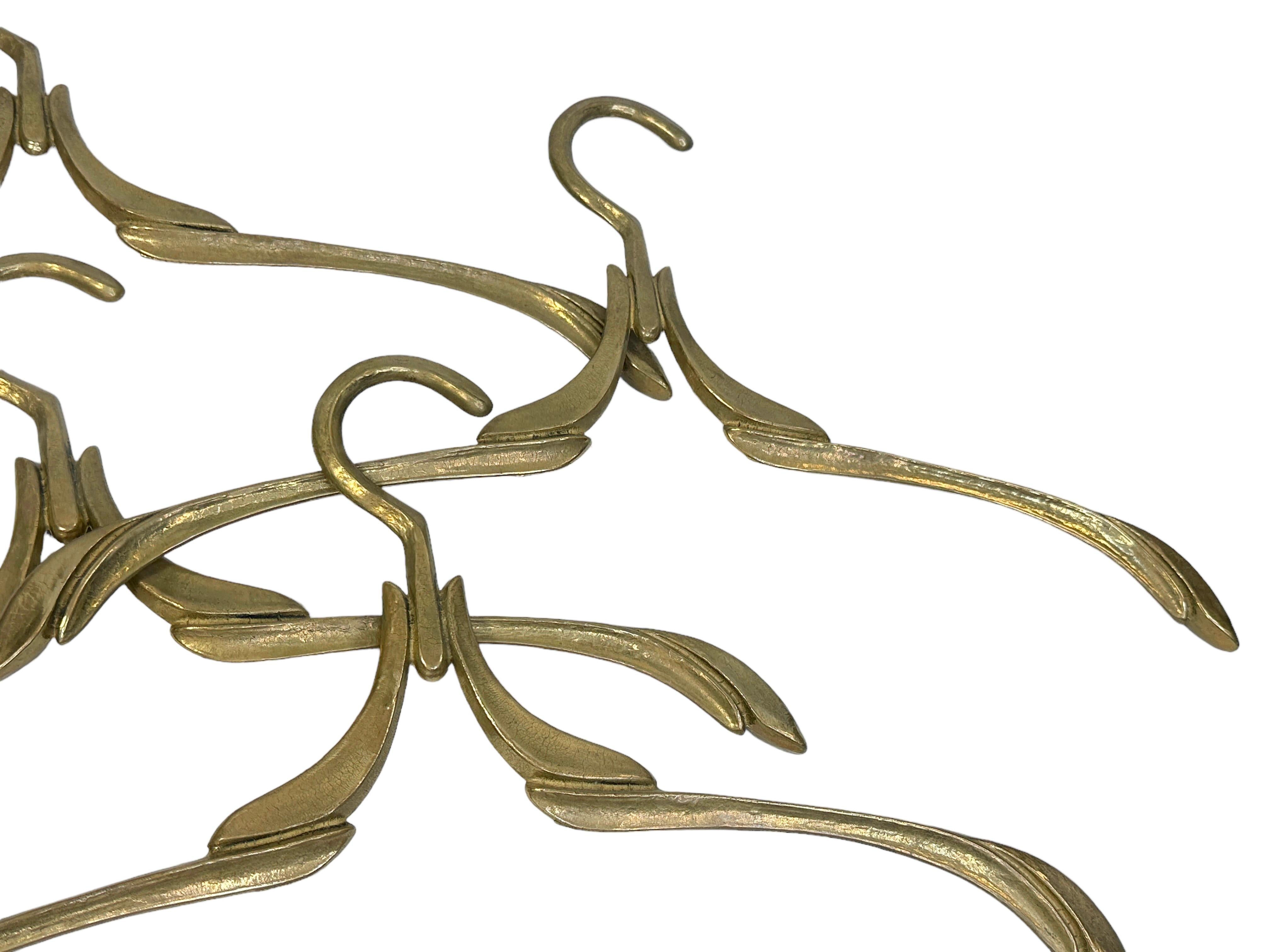 Set of Four Coat Hangers, Art Nouveau Style Solid Brass, Vintage 1950s to 1960s  In Good Condition For Sale In Nuernberg, DE