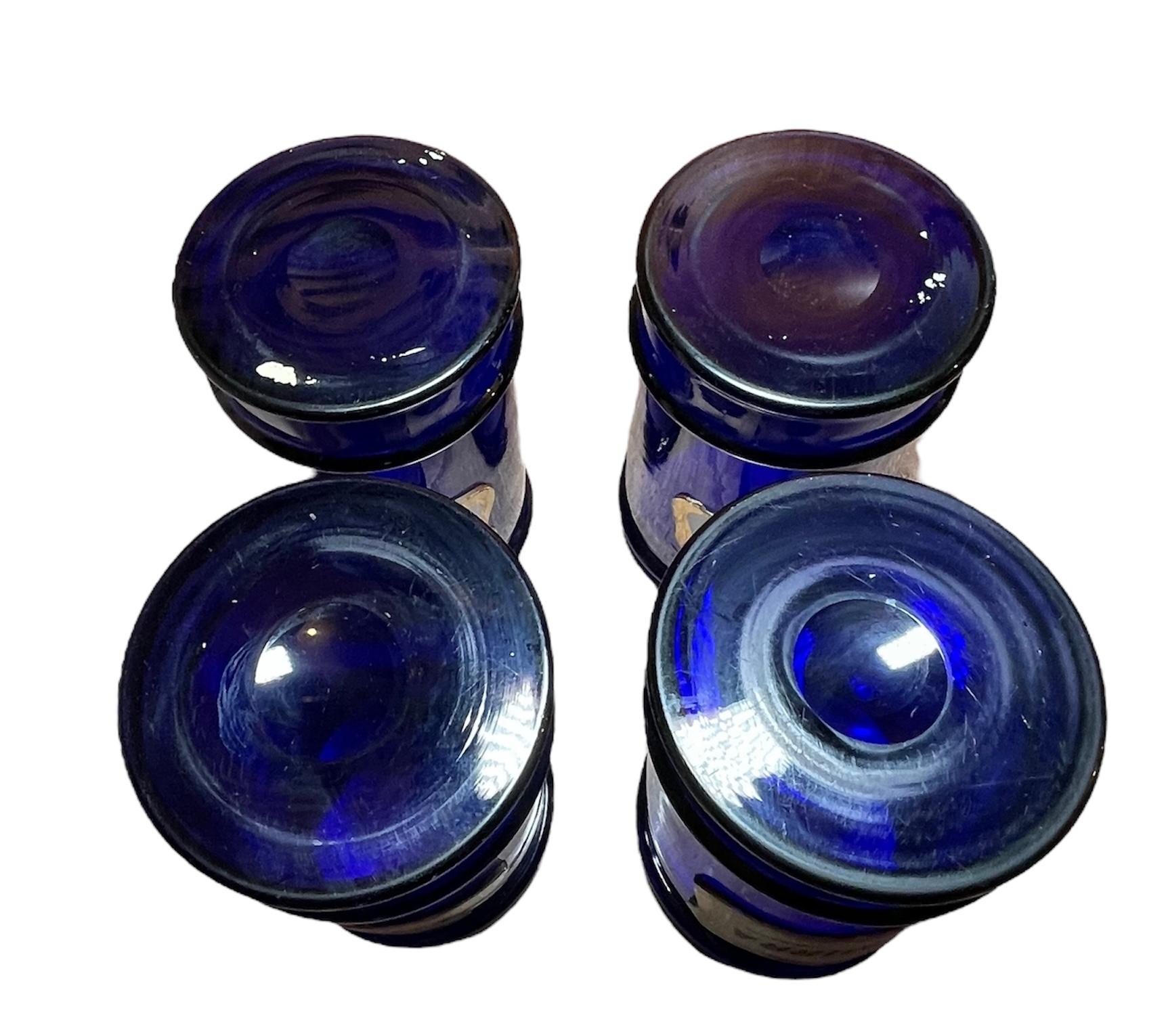 Set von vier kobaltblauen Glas-Apothekergefäßen im Angebot 3