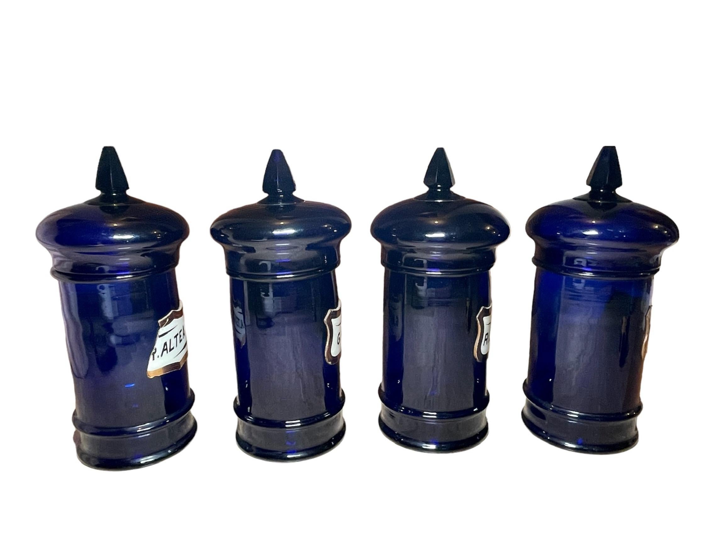 Set von vier kobaltblauen Glas-Apothekergefäßen im Angebot 5