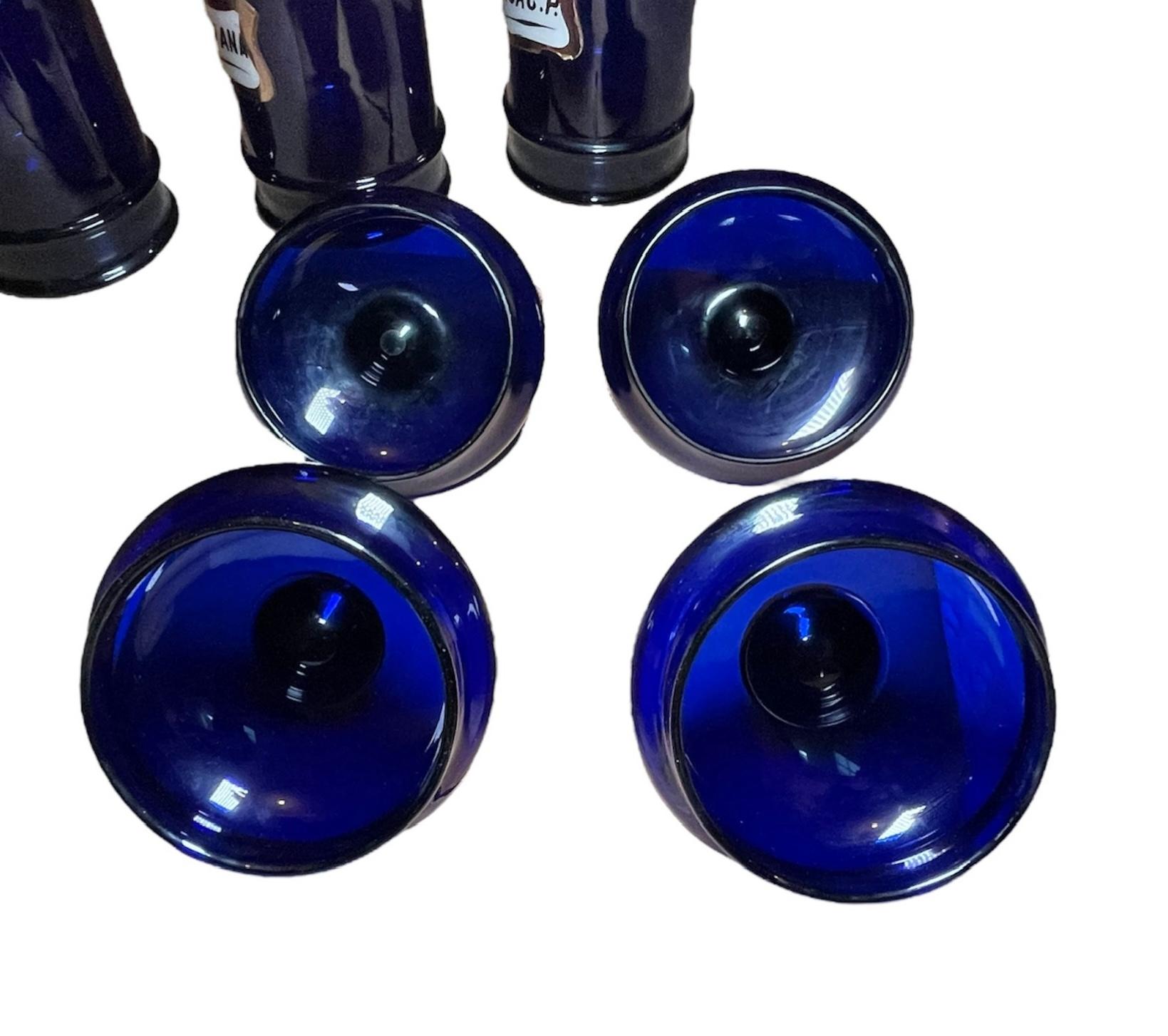 Set von vier kobaltblauen Glas-Apothekergefäßen im Angebot 6