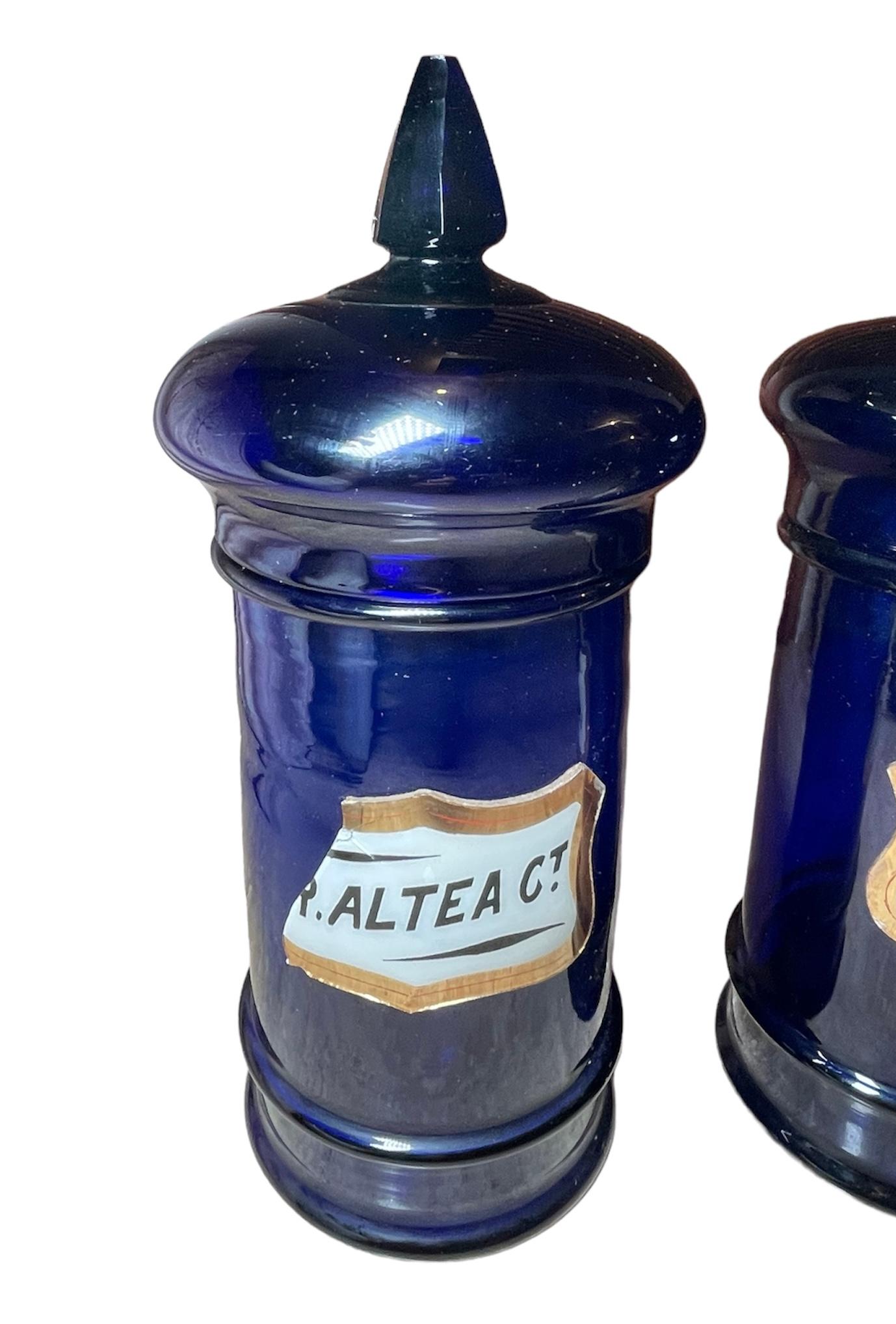 Set von vier kobaltblauen Glas-Apothekergefäßen (Neoklassisch) im Angebot