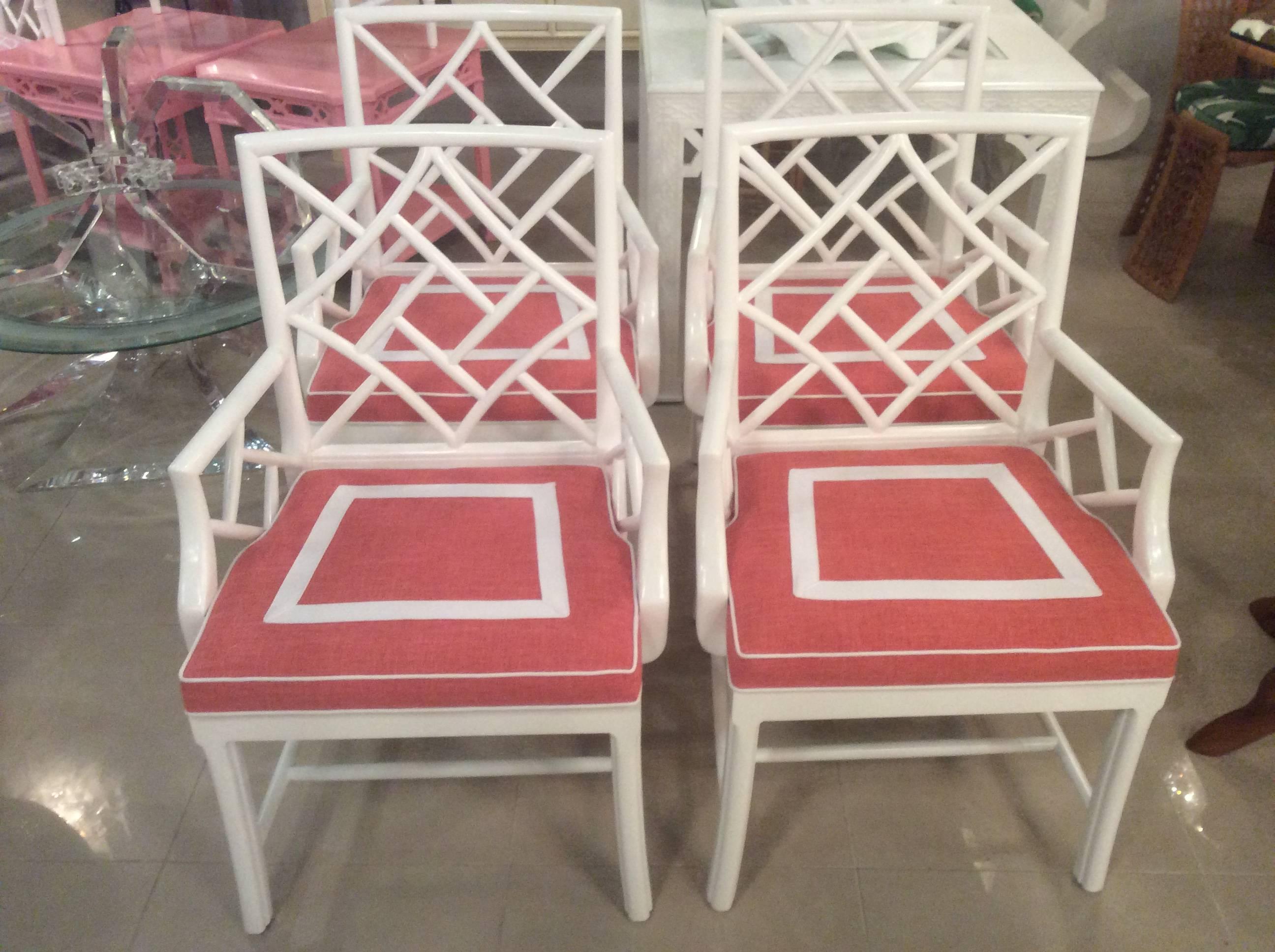 Set of Four Cockpen Armchairs Chairs Chinese Chippendale White Lacquered Vintage In Excellent Condition In West Palm Beach, FL
