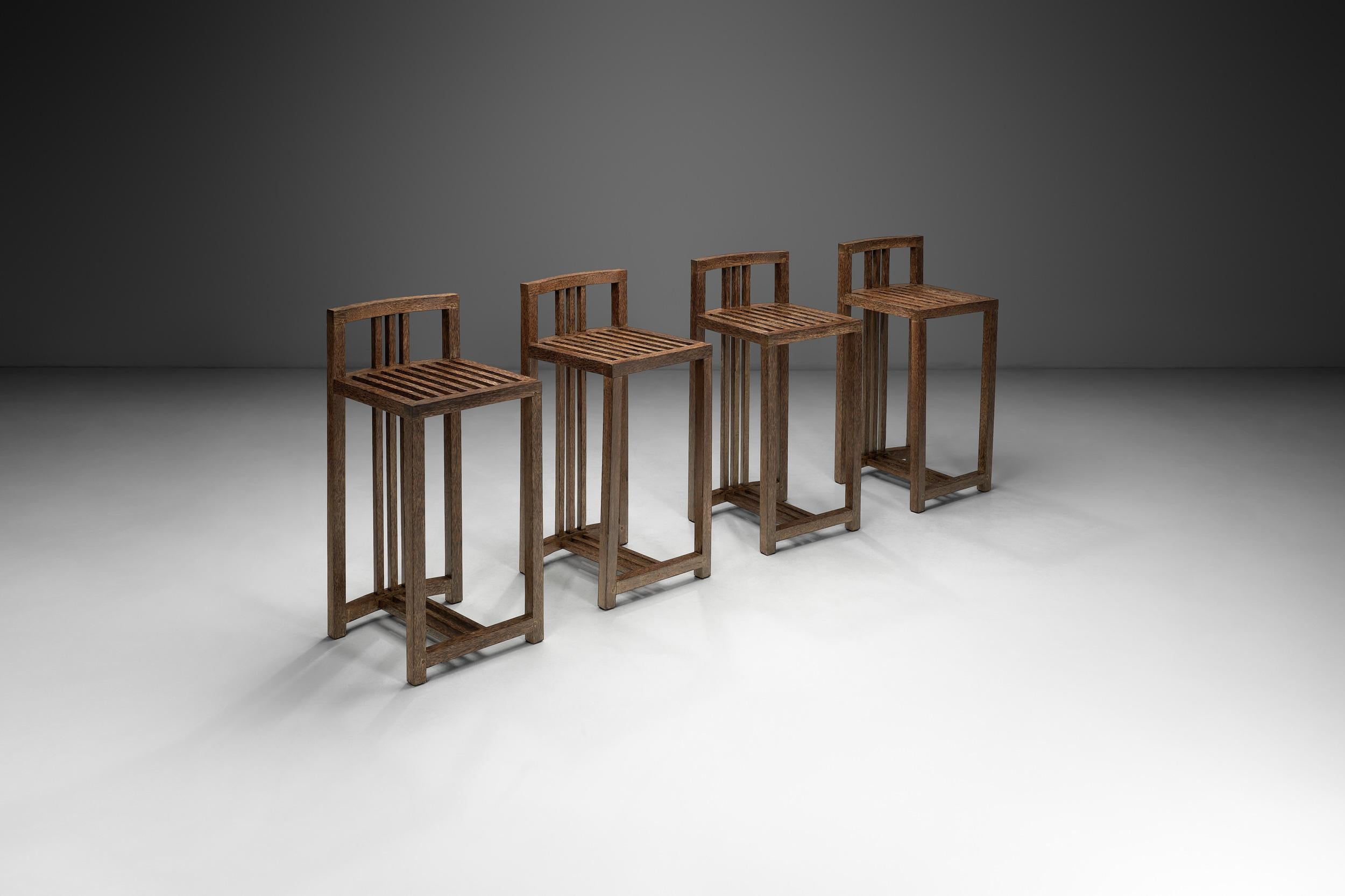 Mid-Century Modern Set of Four Coconut Wood Bar Stools, Europe Late 20th Century For Sale