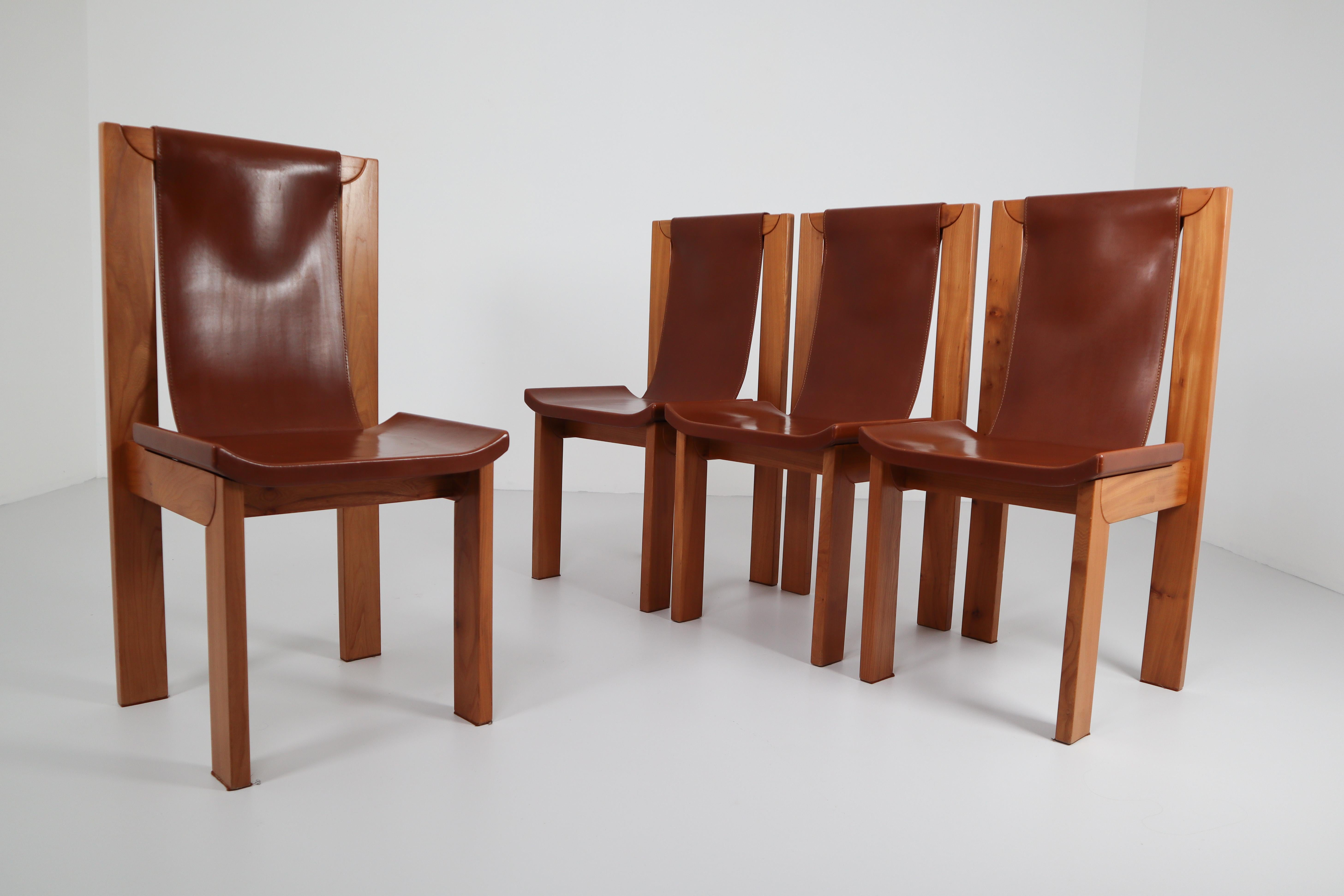 Set of Four Cognac Leather Dining Chairs in Elmwood, France, 1960s In Good Condition In Almelo, NL