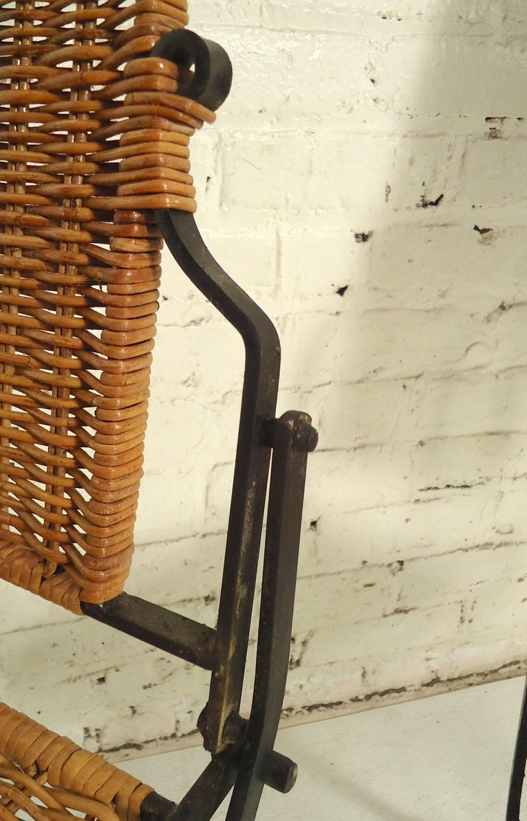 Set of Four Collapsing Wicker Chairs For Sale at 1stDibs