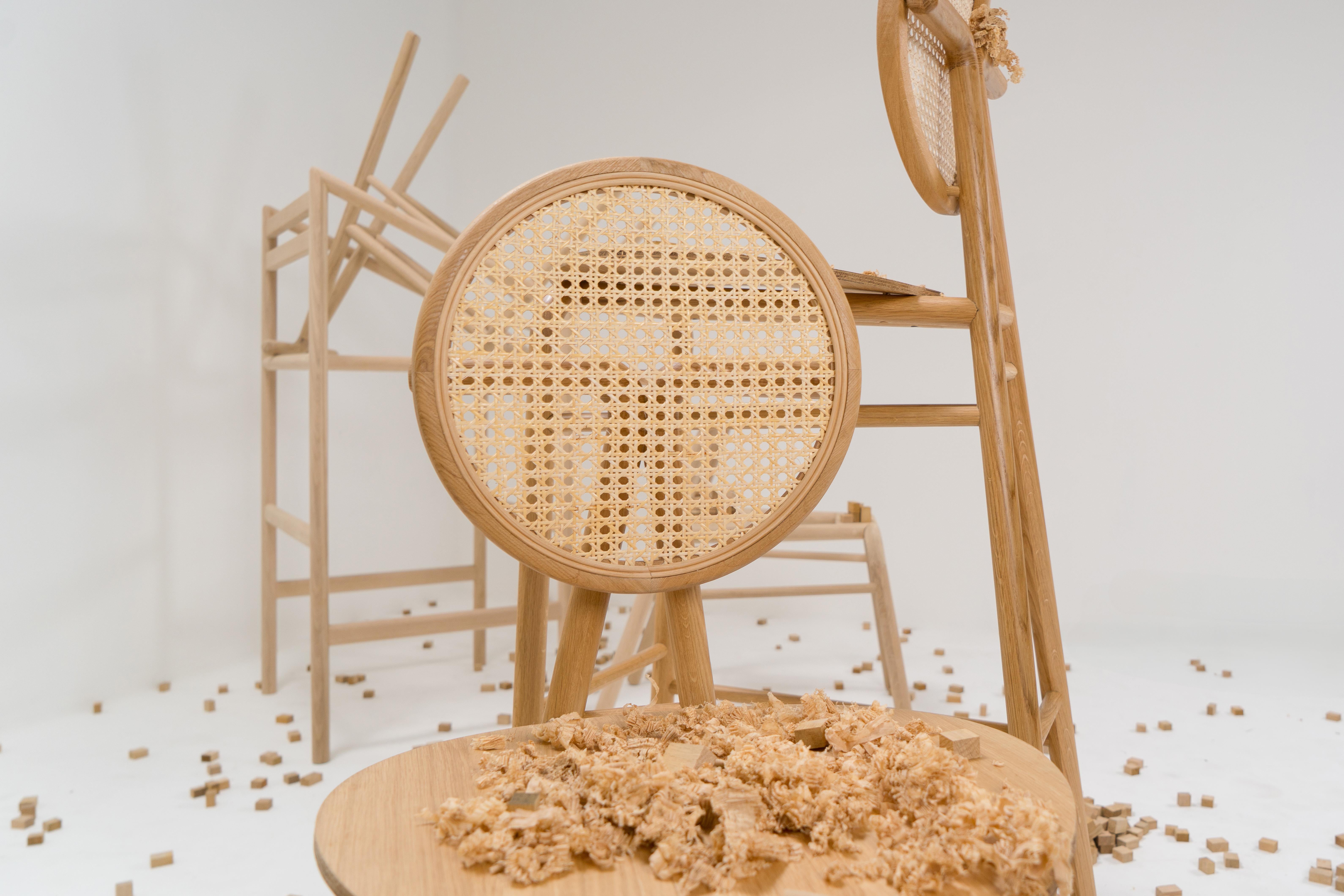 Set aus vier Contemporary OAK Esszimmerstühlen mit Rohrrückenlehnen - Modell Dumick (Gehstock) im Angebot