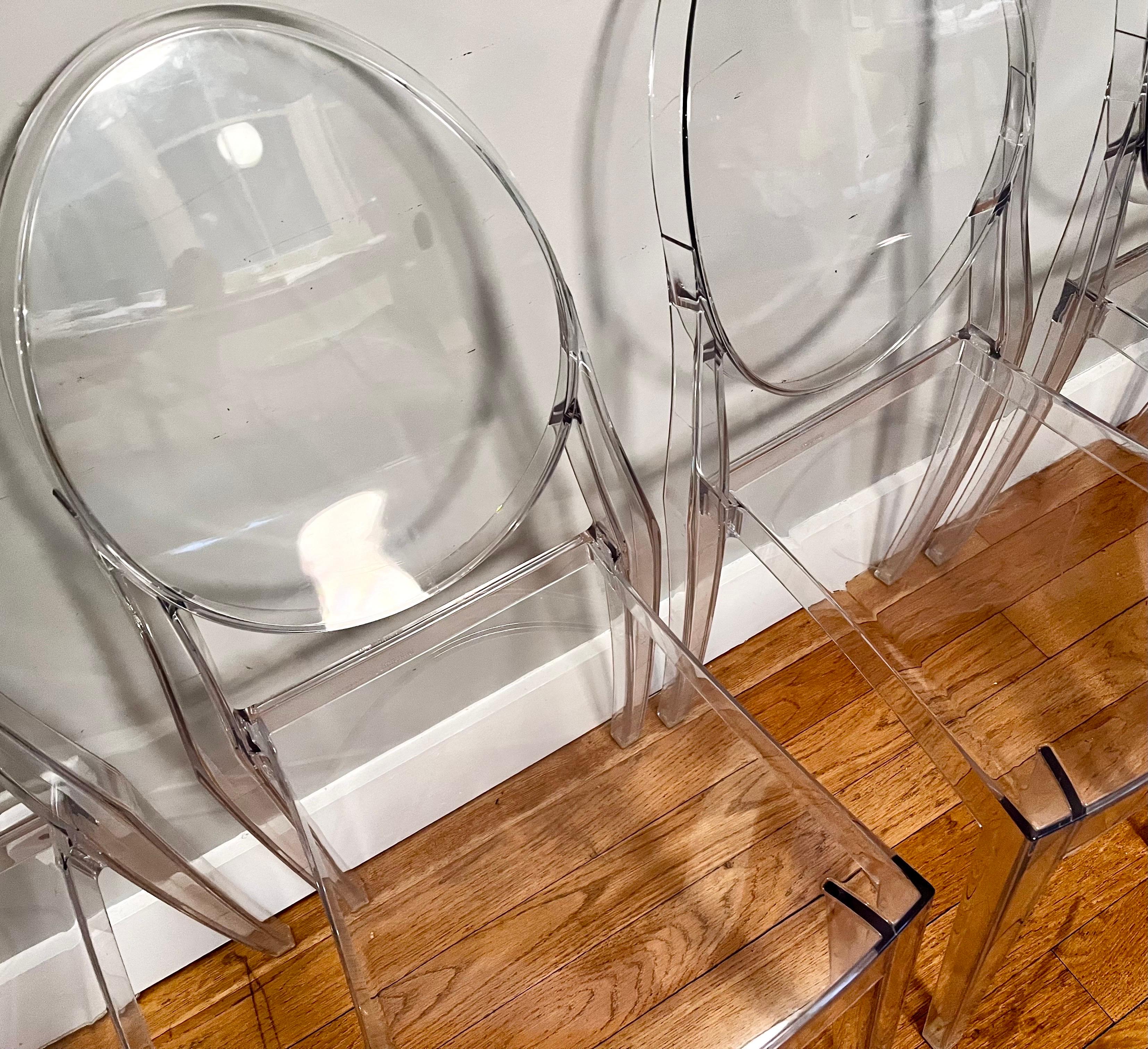 Ensemble de quatre chaises Victoria Ghost de Philippe Starck pour Kartell, 2006 en vente 2