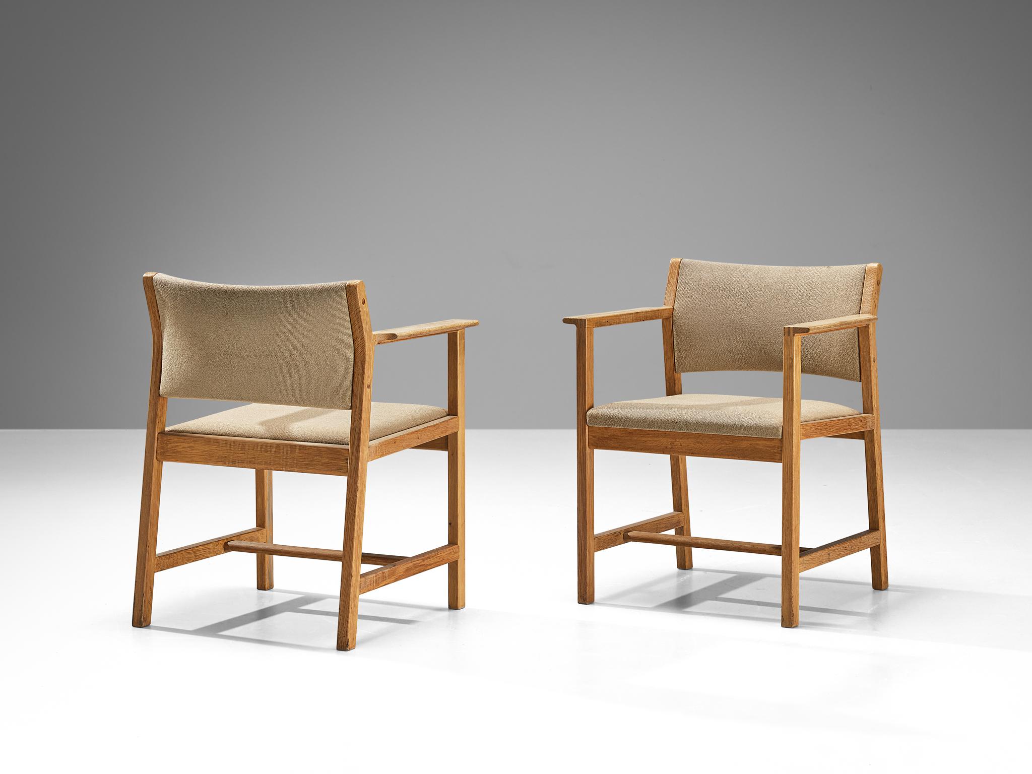 Ensemble de quatre fauteuils danois en chêne et tapissés de beige  en vente 4