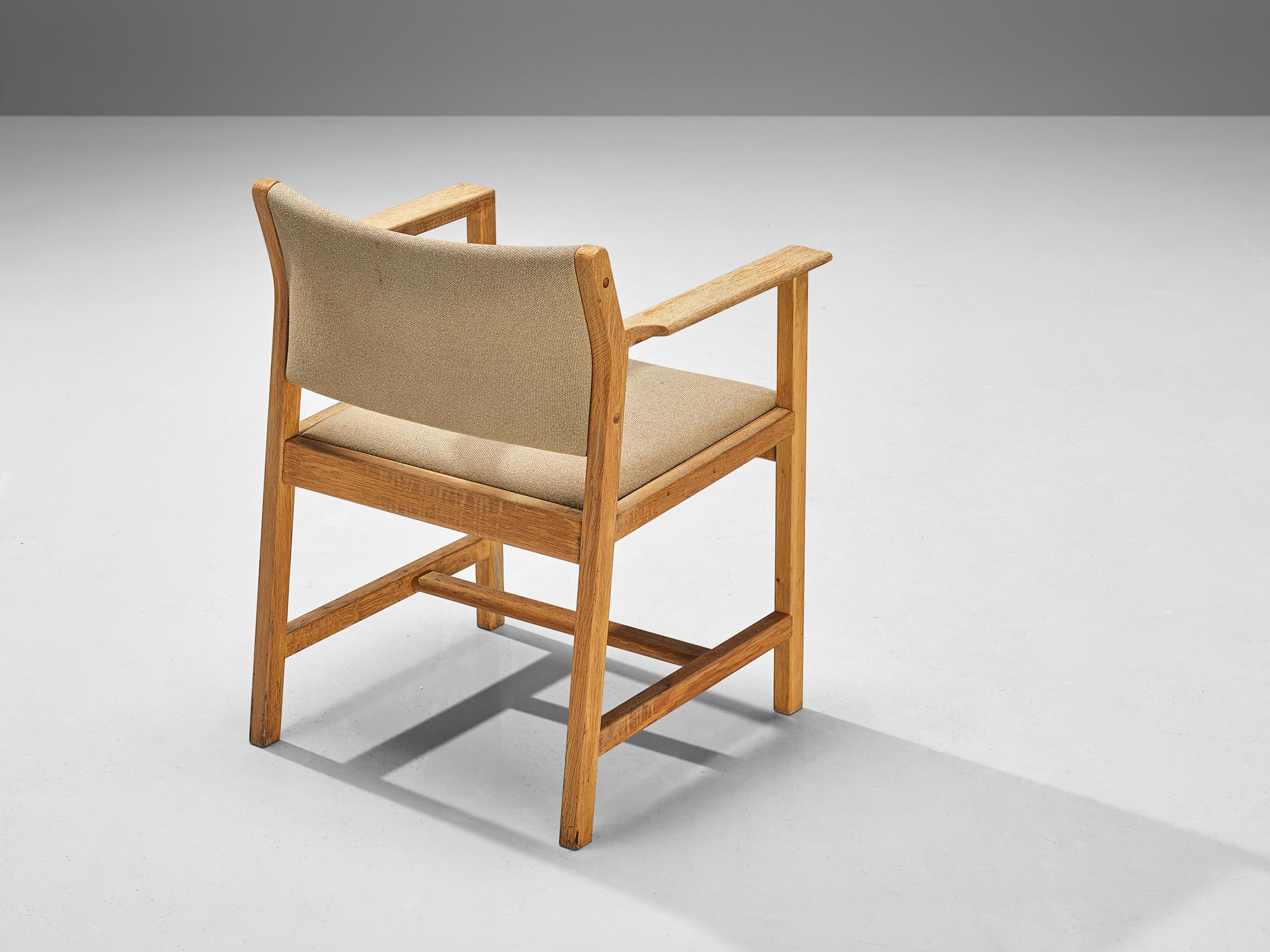 Ensemble de quatre fauteuils danois en chêne et tapissés de beige  en vente 2