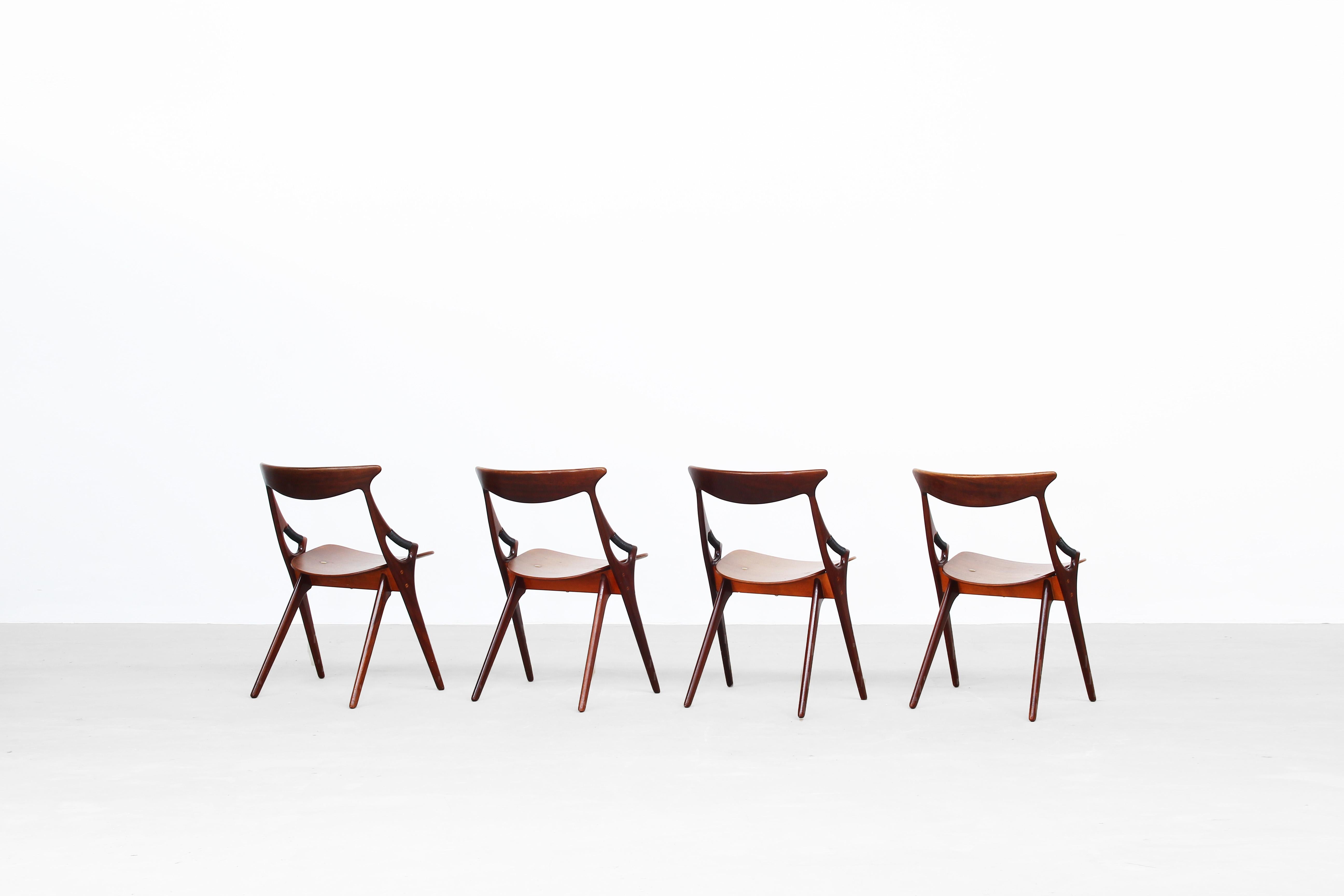 Set of Four Danish Dining Chairs by Arne Hovmand-Olsen for Mogens Kold, 1959 In Good Condition In Berlin, DE