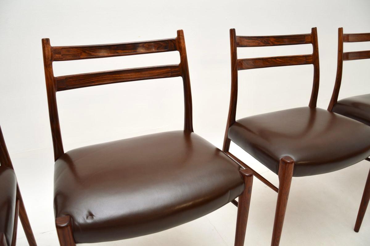 Danois Ensemble de quatre chaises de salle à manger danoises par Arne Wahl Iversen en vente