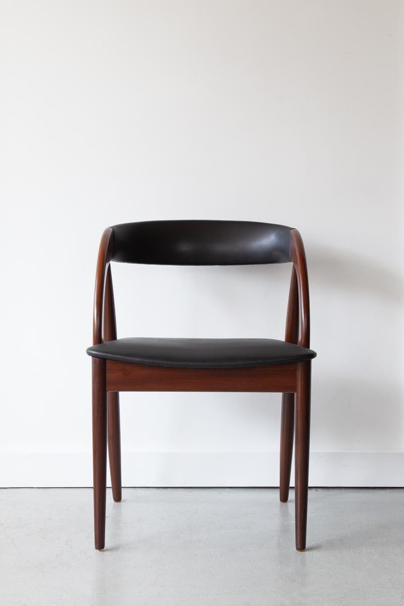 Mid-Century Modern Set of Four Danish Dining Chairs by Orle Møbelfabrik For Sale