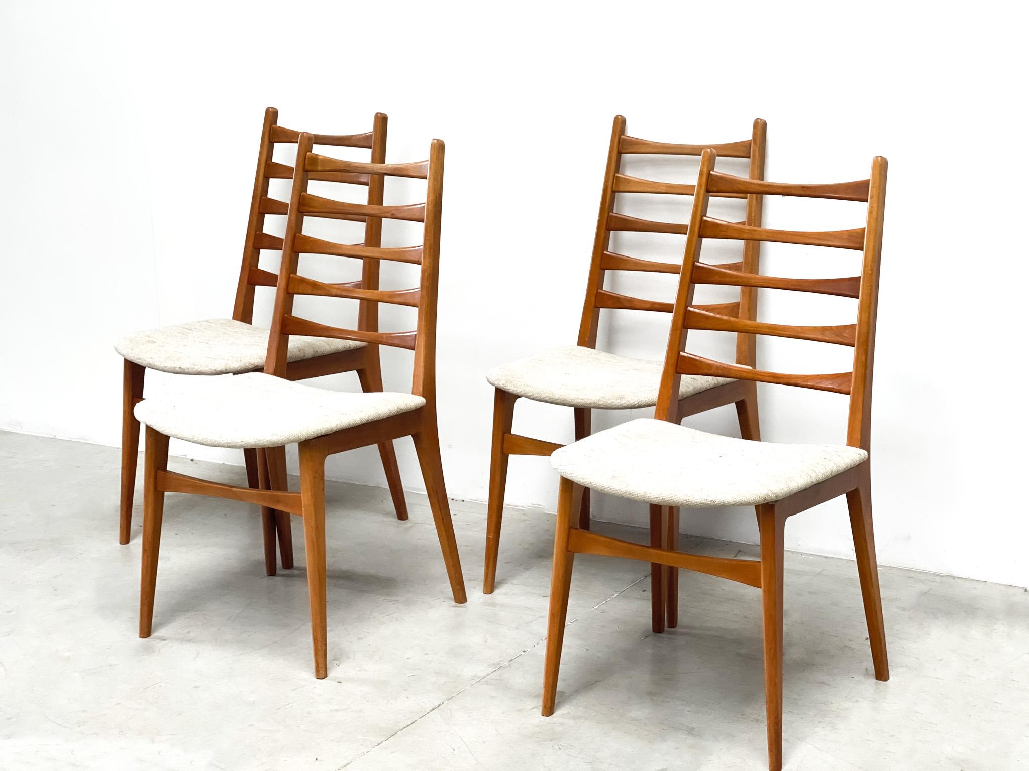 Chêne ensemble de quatre chaises de salle à manger danoises en vente