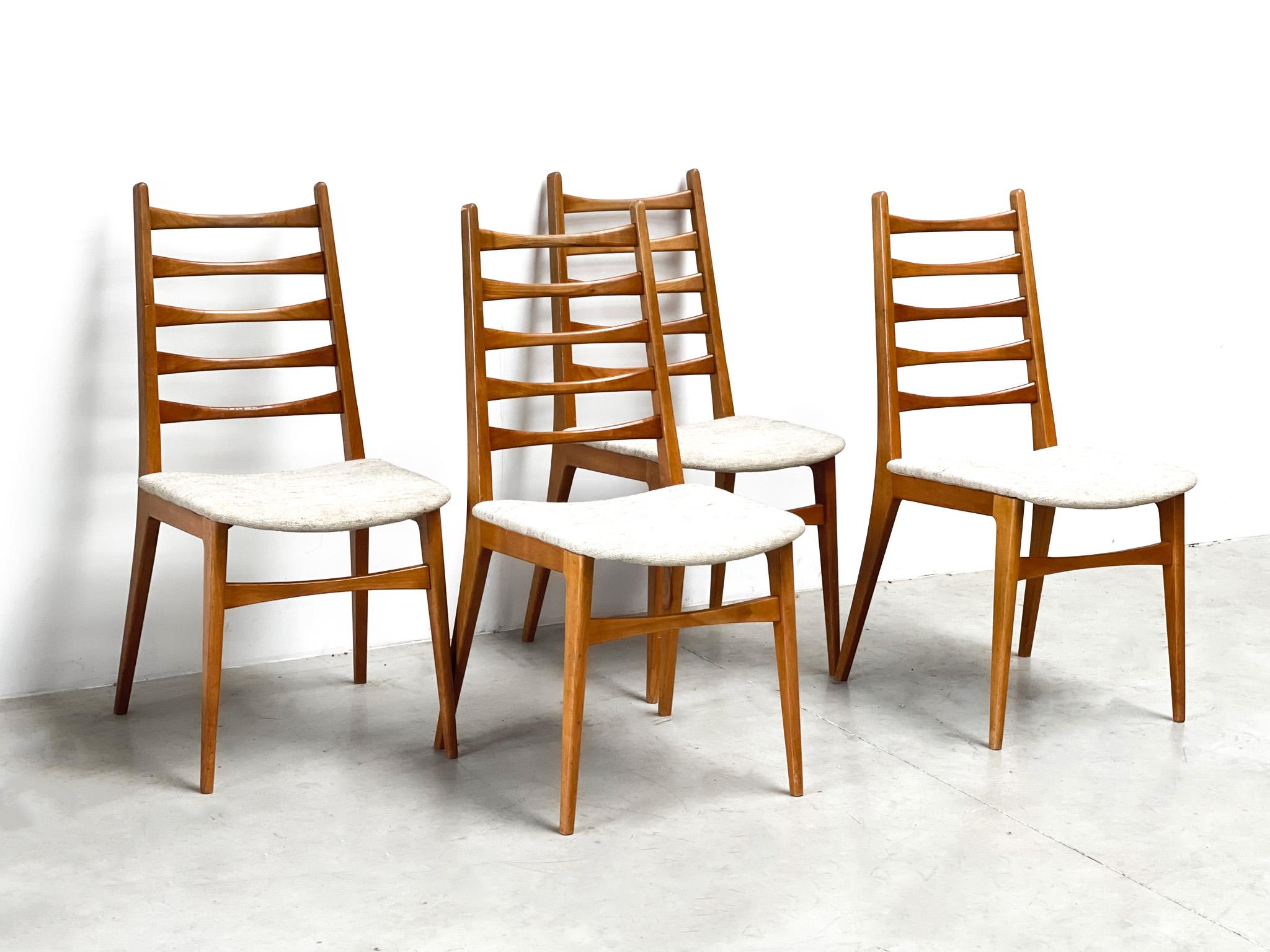ensemble de quatre chaises de salle à manger danoises en vente 1