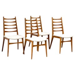 ensemble de quatre chaises de salle à manger danoises
