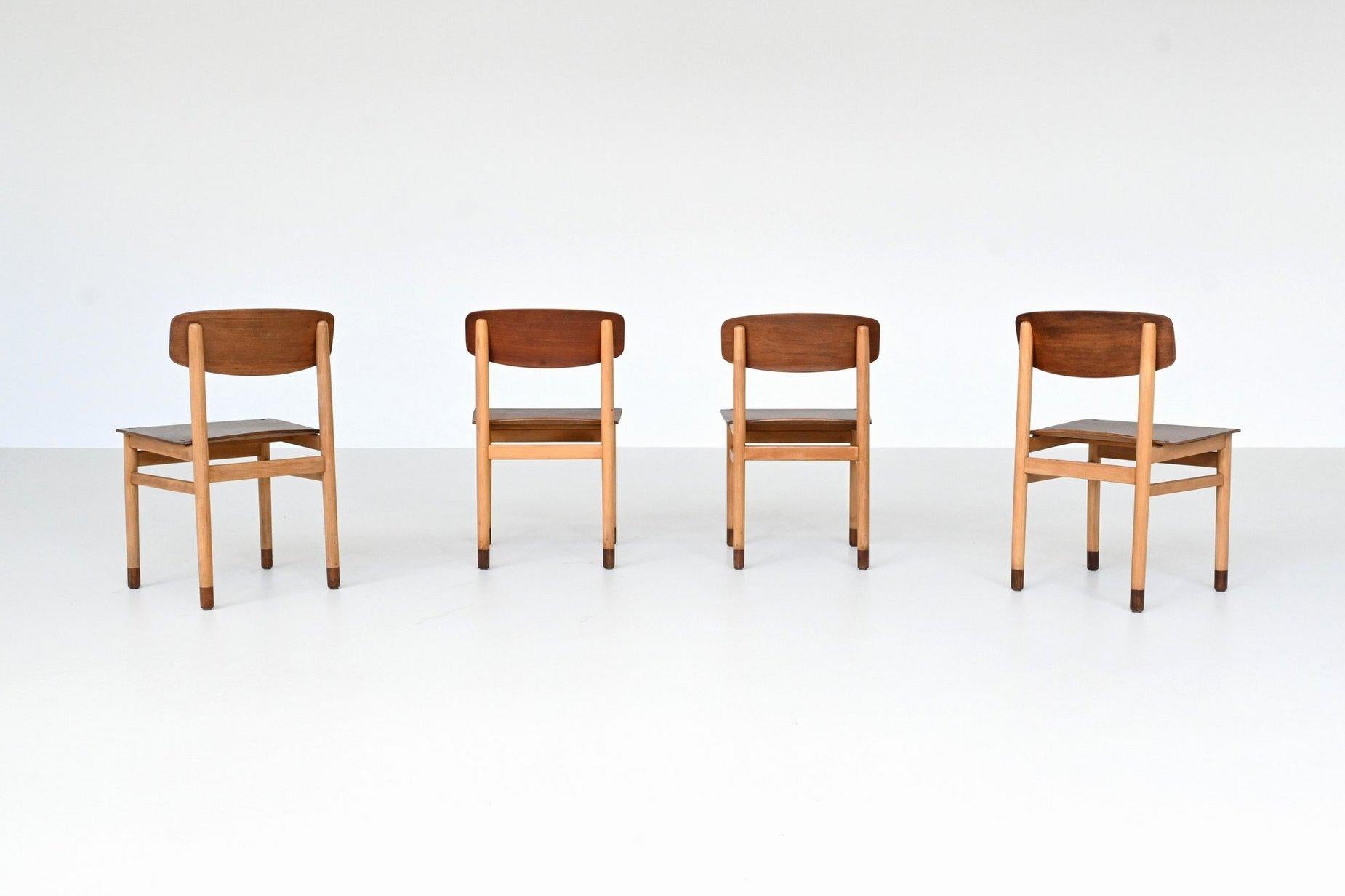 Set of four Danish dining chairs Kvetny and Sonners Denmark 1960 In Good Condition For Sale In Etten-Leur, NL