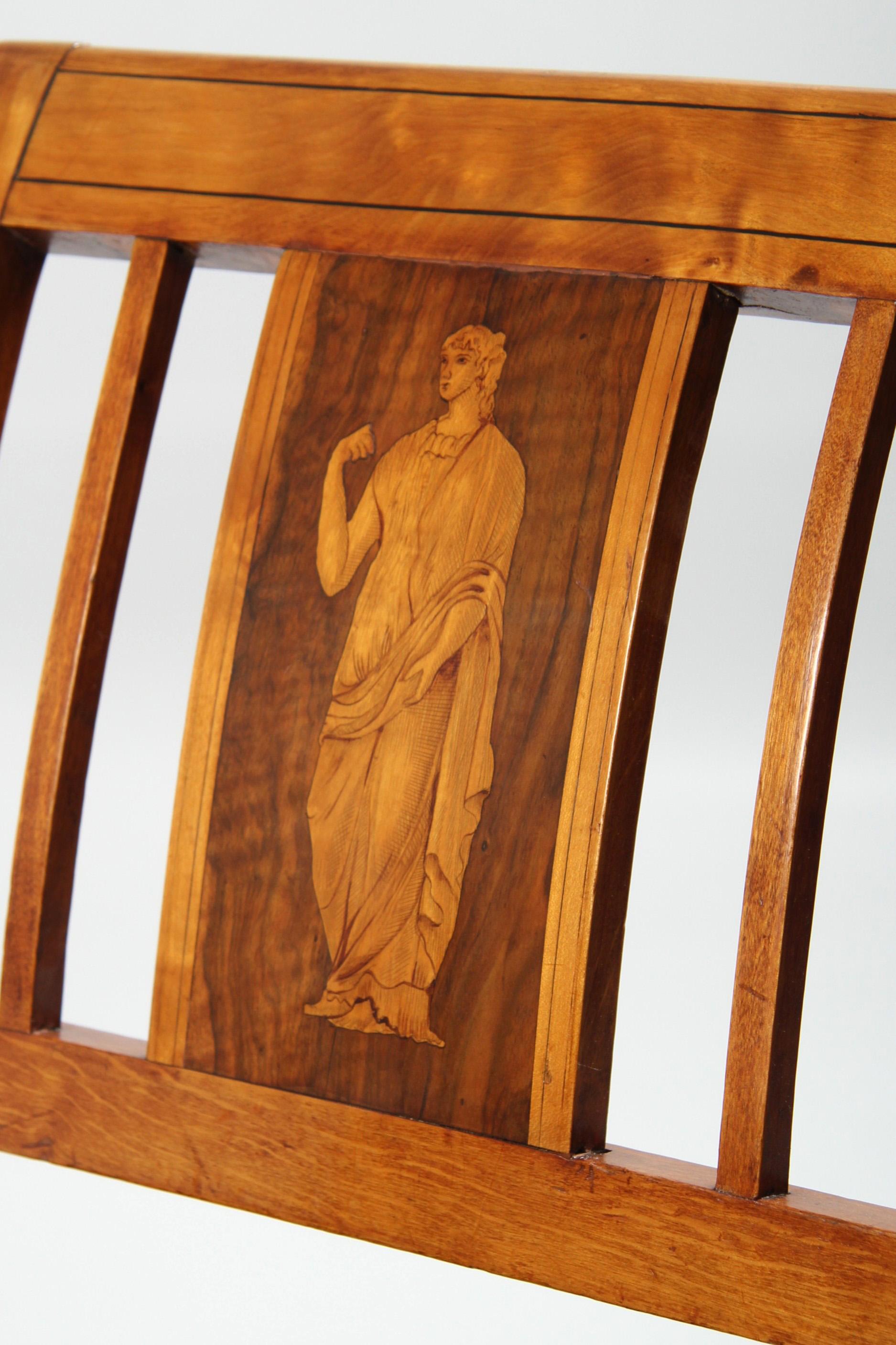 Danese Set di quattro sedie danesi Impero o Biedermeier con intarsi, circa 1820 in vendita