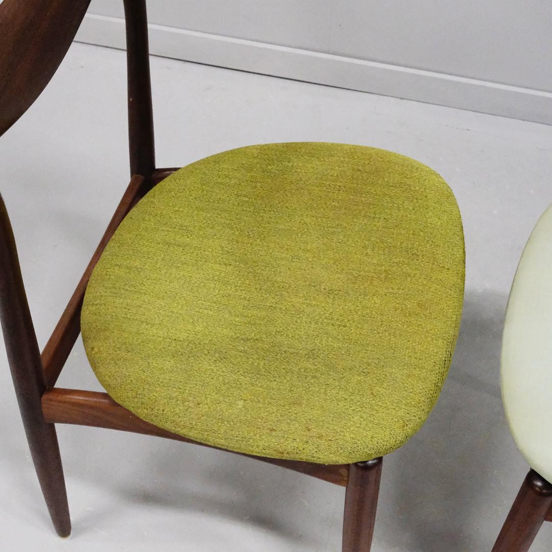 Ensemble de quatre chaises de salle à manger en bois dur danois par H.W. Klein pour Bramin en vente 5