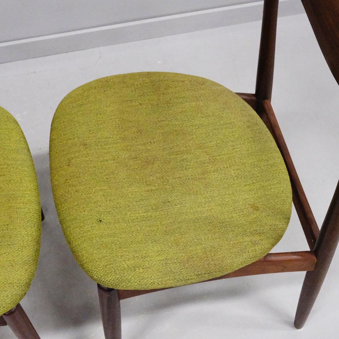 Ensemble de quatre chaises de salle à manger en bois dur danois par H.W. Klein pour Bramin en vente 7
