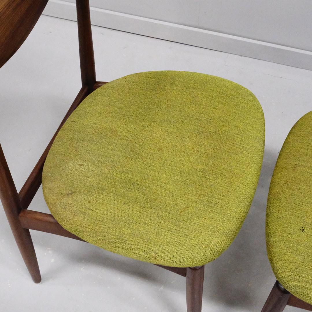 Milieu du XXe siècle Ensemble de quatre chaises de salle à manger en bois dur danois par H.W. Klein pour Bramin en vente