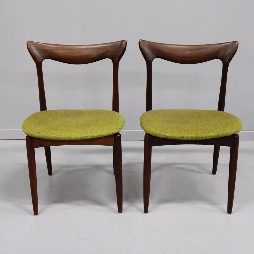 Bois de feuillus Ensemble de quatre chaises de salle à manger en bois dur danois par H.W. Klein pour Bramin en vente