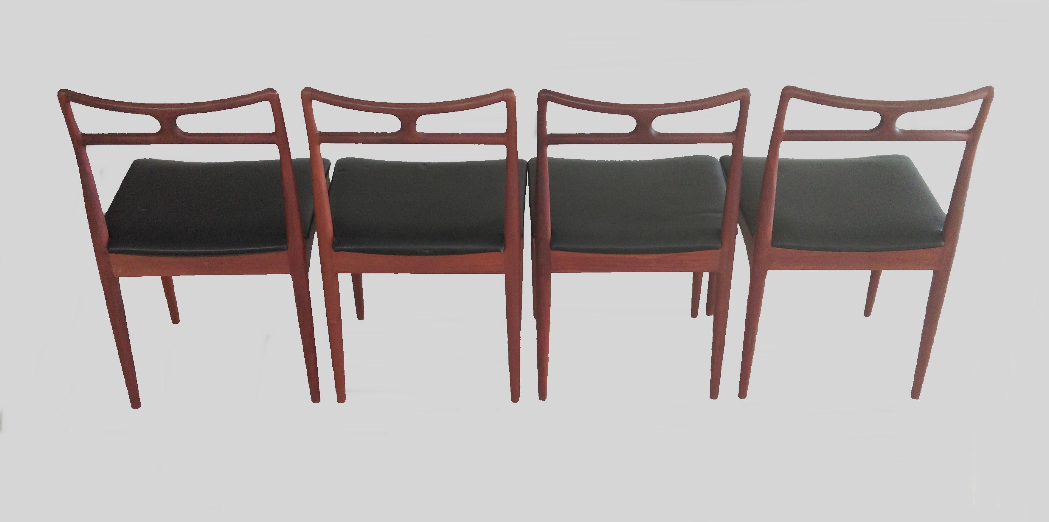 Set of four Danish Johannes Andersen dining chairs in teak by Chr. Linnebergs Møbelfabrik 

The comfortable organic designed chairs features carefully shaped teak frame with lots of organic shapes, creating a light and elegant chair.

The chairs