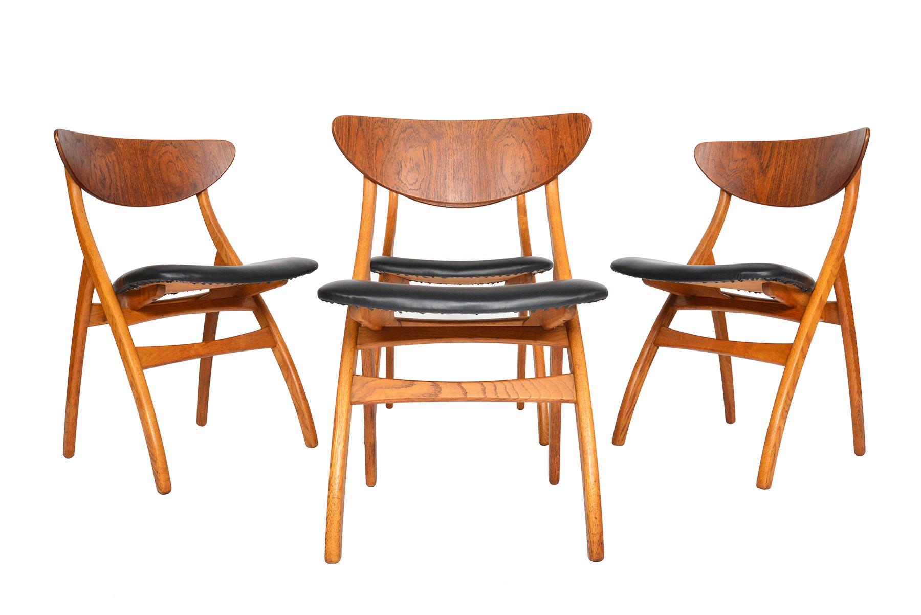Scandinavian Modern Set of Four Danish Mid-Century Modern Teak and Oak Swag Leg Dining Chairs