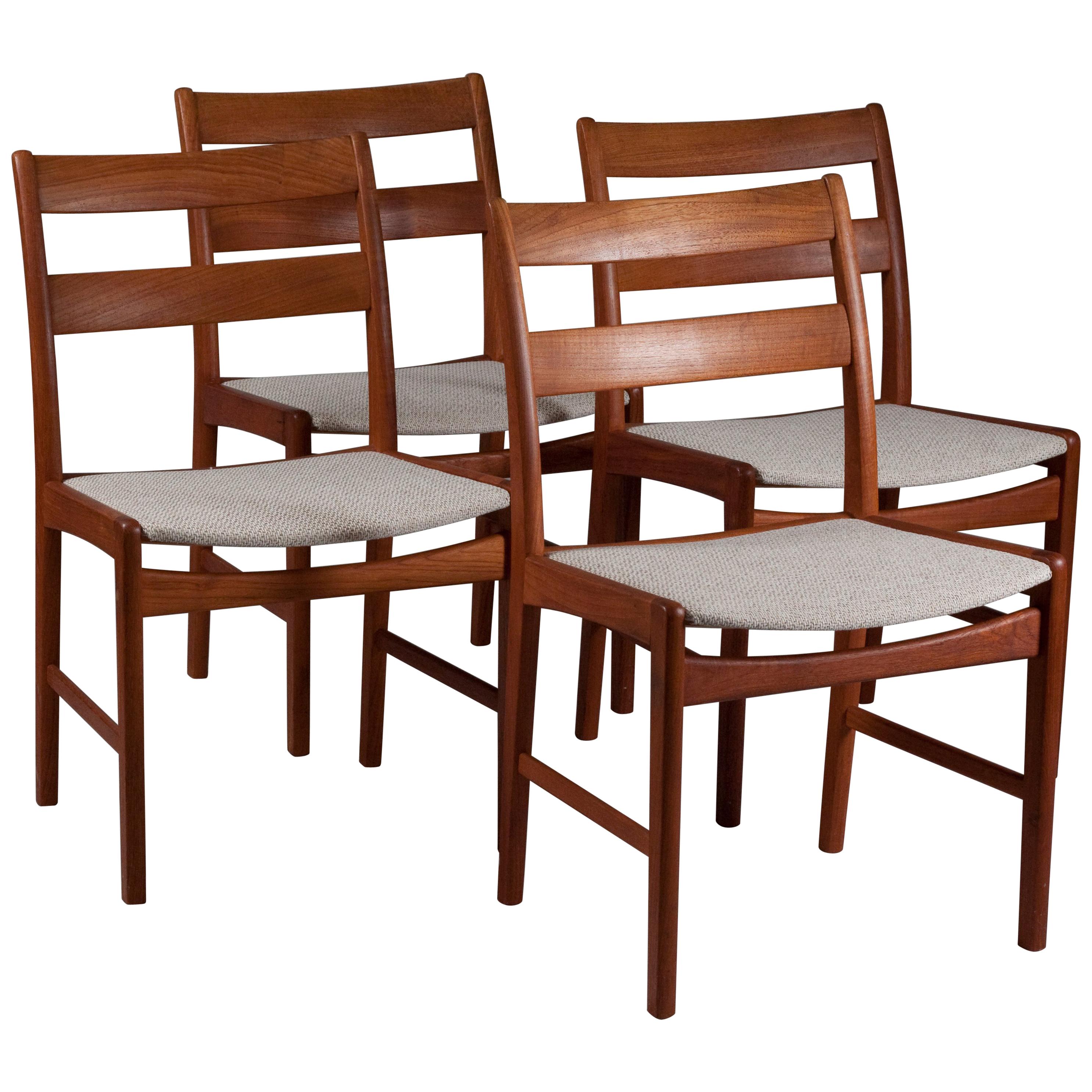 Set of Four Danish Mid-Century Modern Teak Dining Chairs For Sale