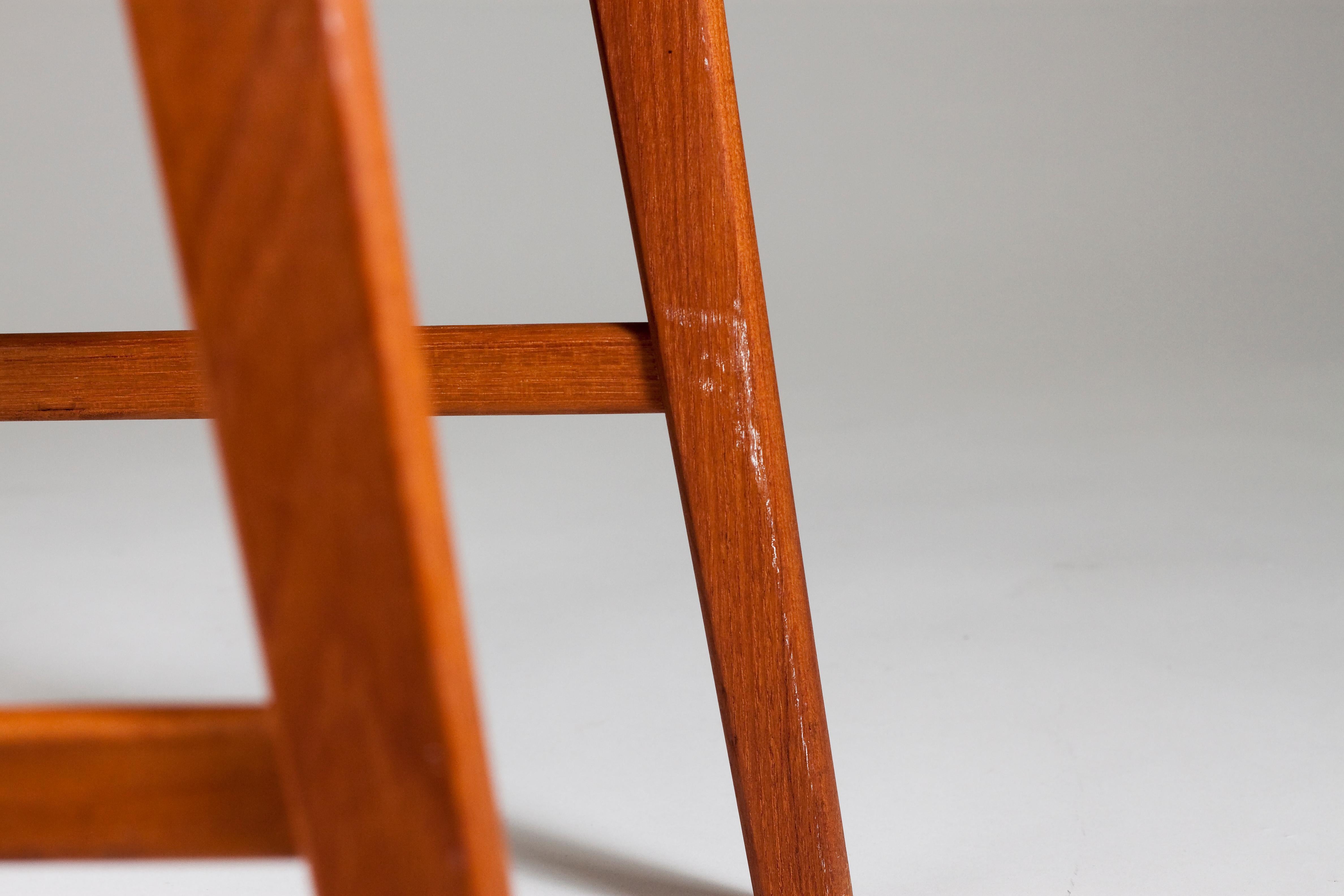 Set of Four Danish Mid-Century Modern Teak Dining Chairs For Sale 4