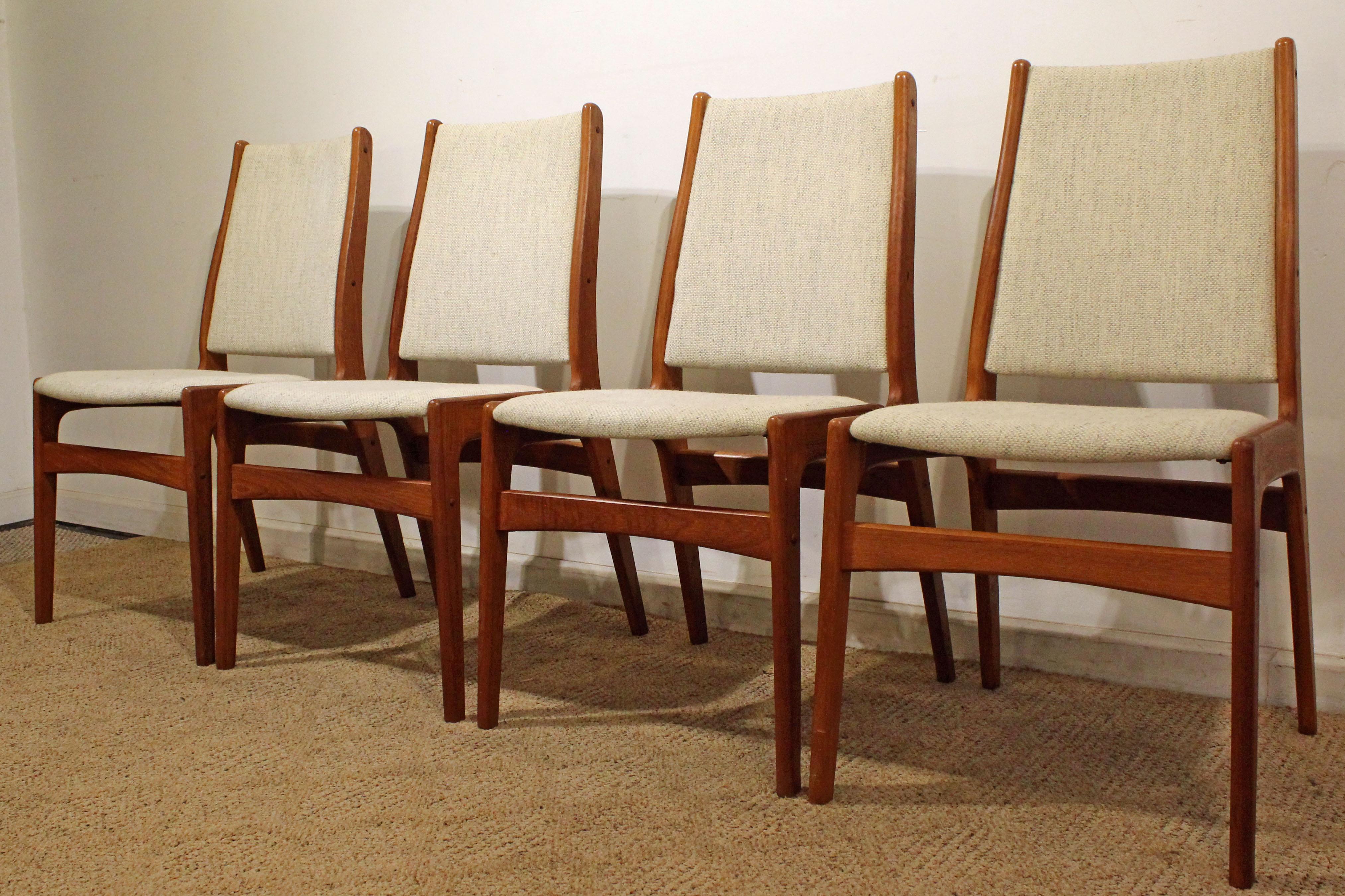 Offered is a Danish Modern set of six dining chairs, made by Anderstrup Mobelfabrik. This set includes four teak side chairs. They are in good condition, show normal age wear. They are signed. A great set to add to your home. 

Dimensions:
19