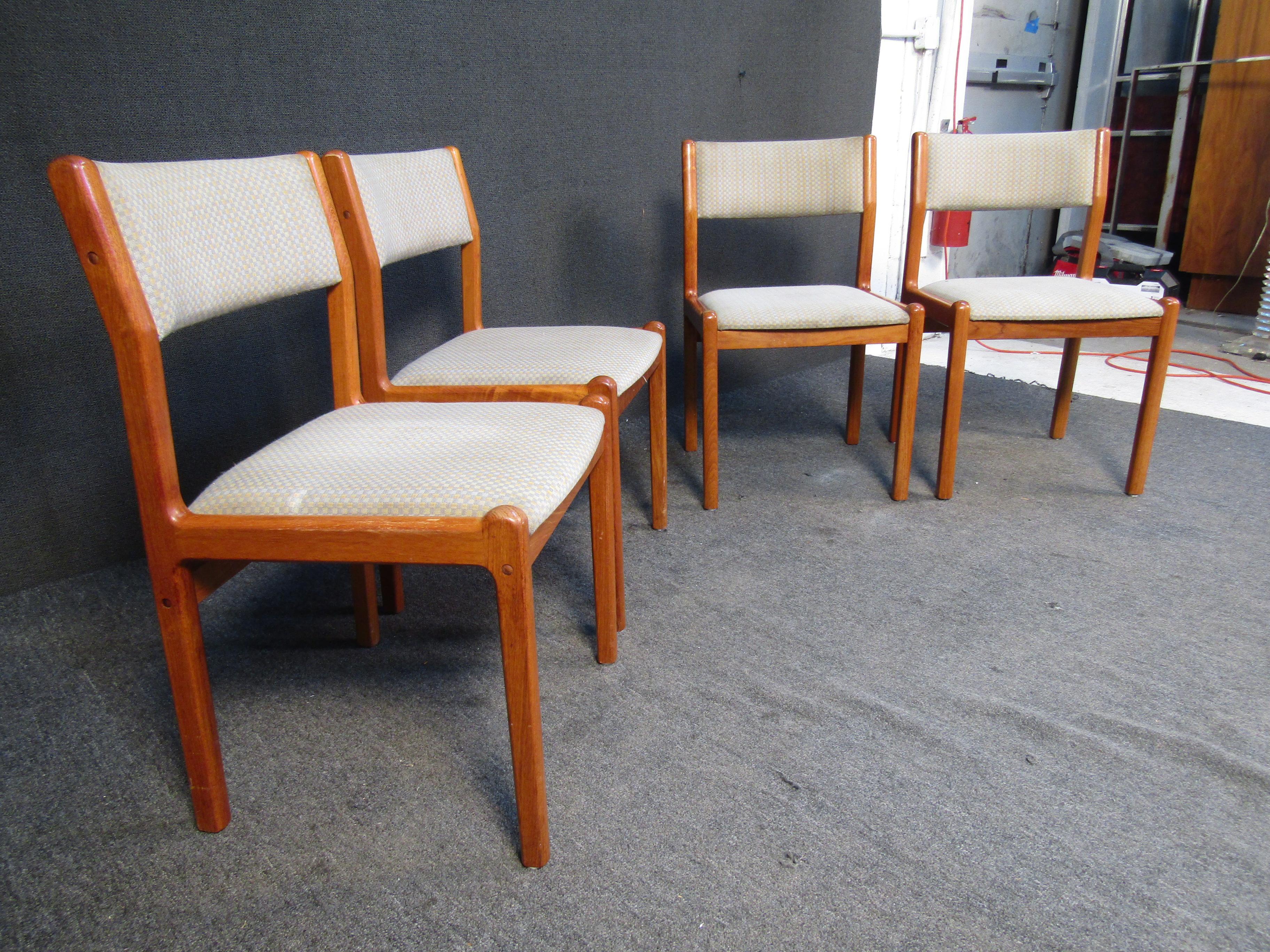 jl moller dining chairs