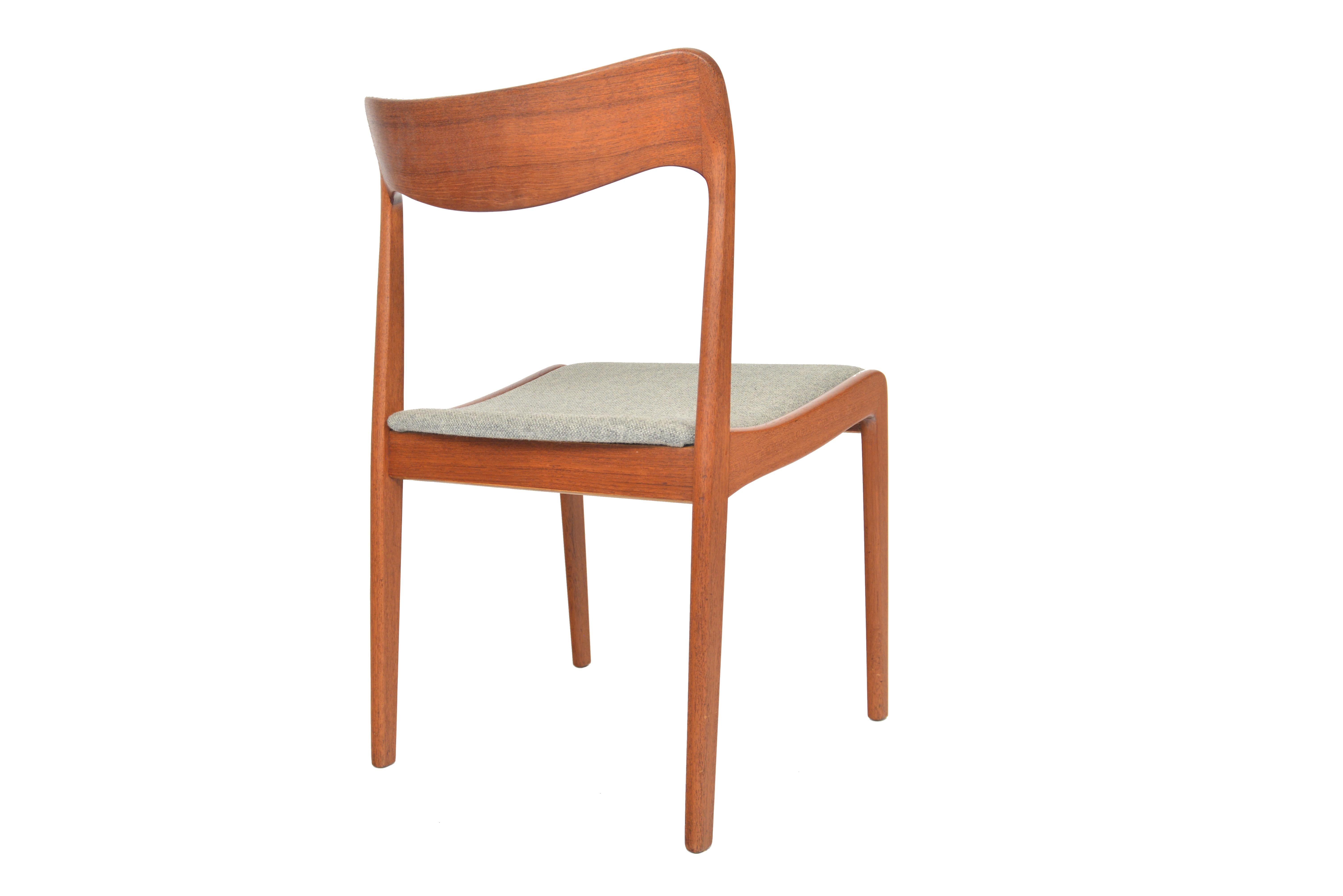 20th Century Set of Four Danish Modern Dining Chairs in Teak