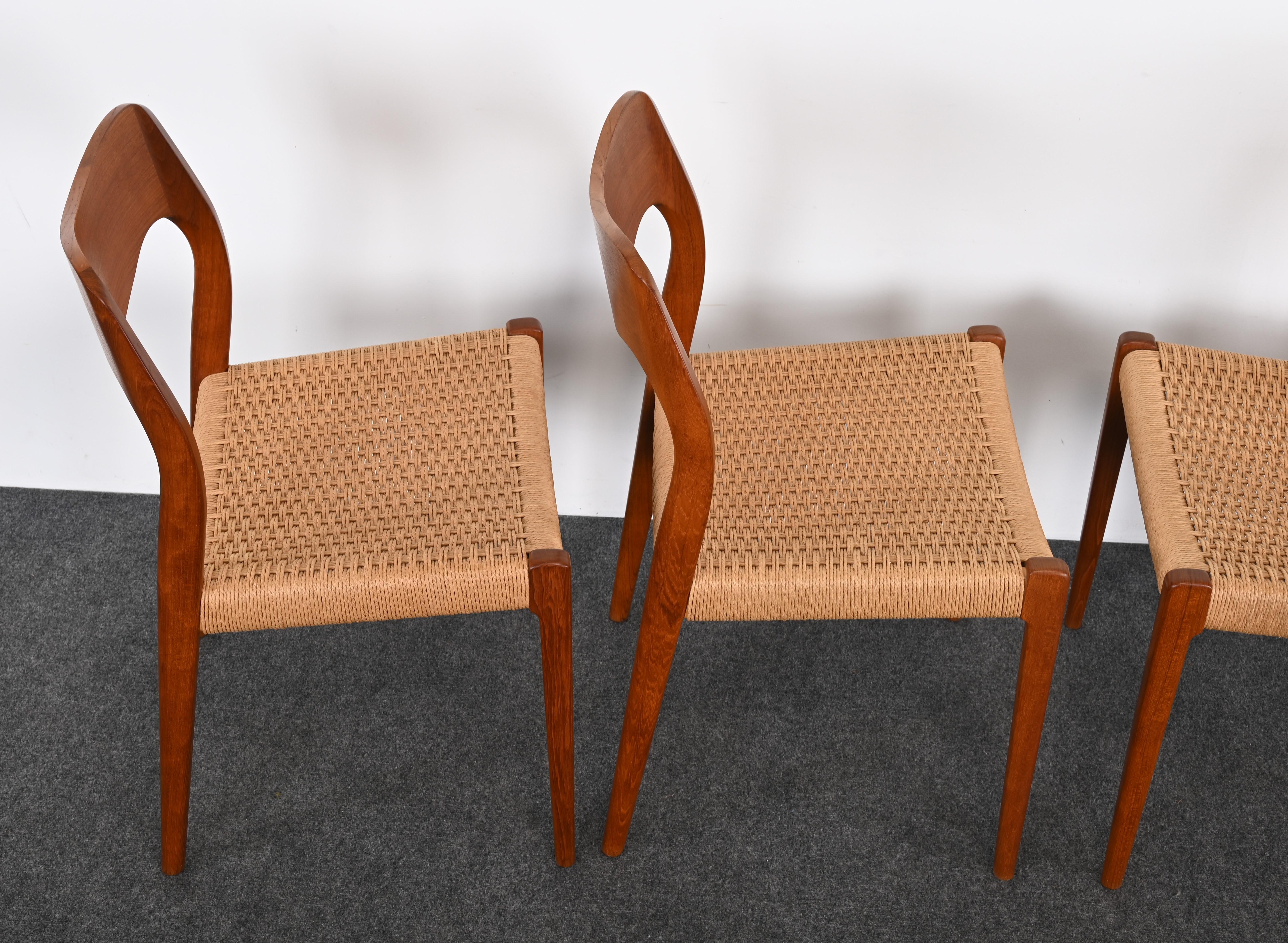 Set of Four Danish Modern Dining Chairs Model 71 for Niels Otto Moller, 1960s 5