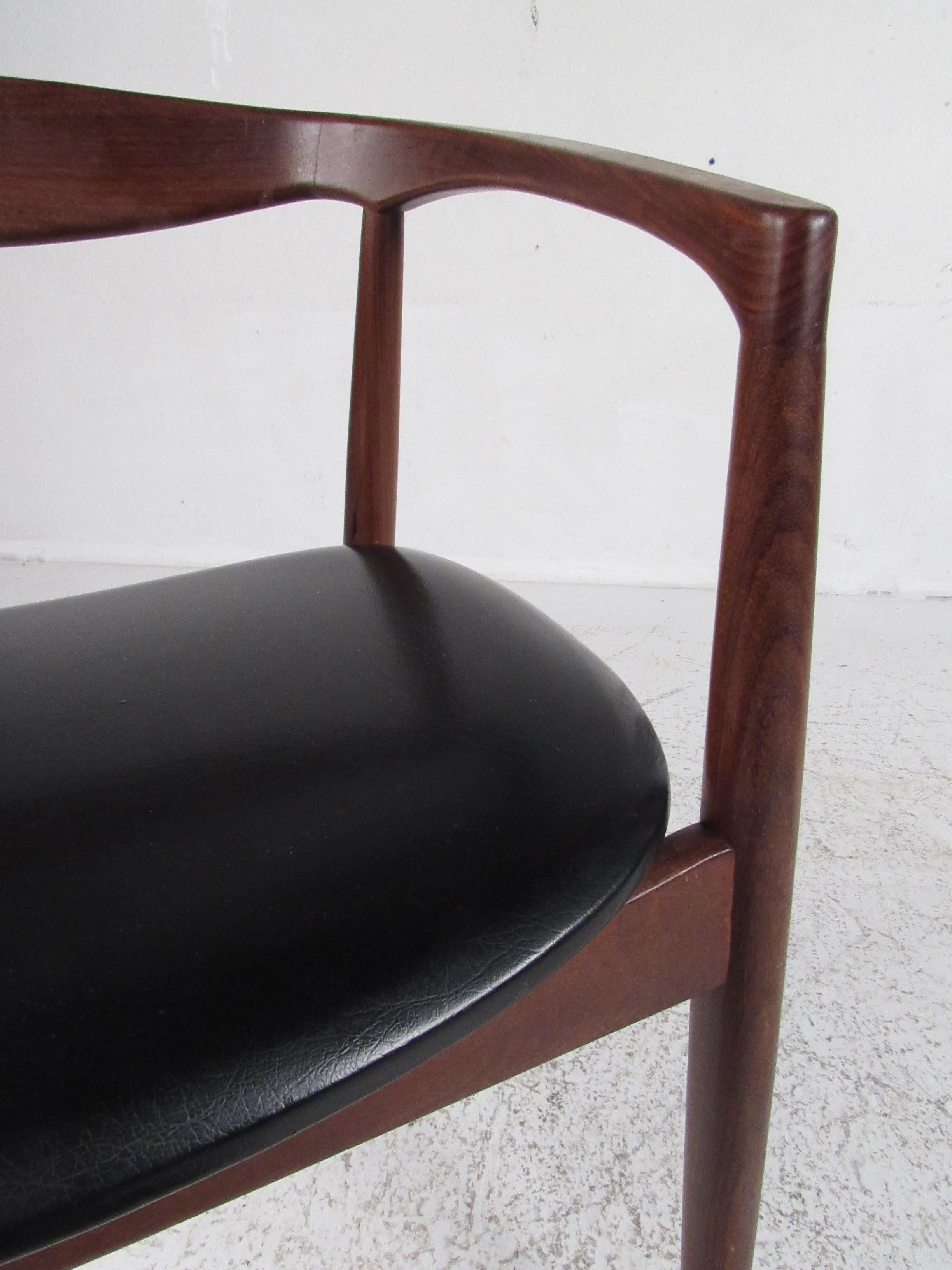 Set of Four Danish Modern Dining Chairs In Good Condition For Sale In Brooklyn, NY