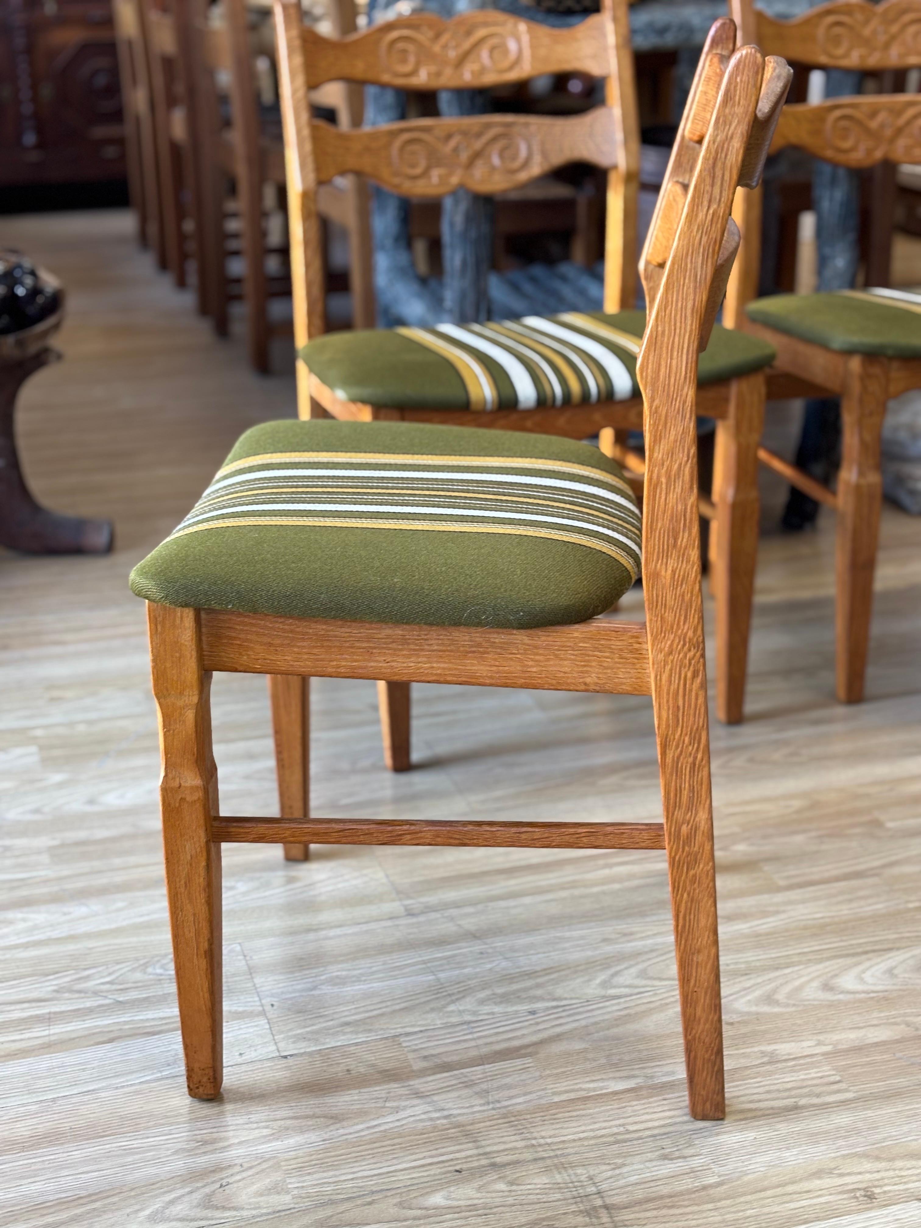 Danese Set di quattro sedie da pranzo moderne danesi Henning Kjærnulf Oak in vendita