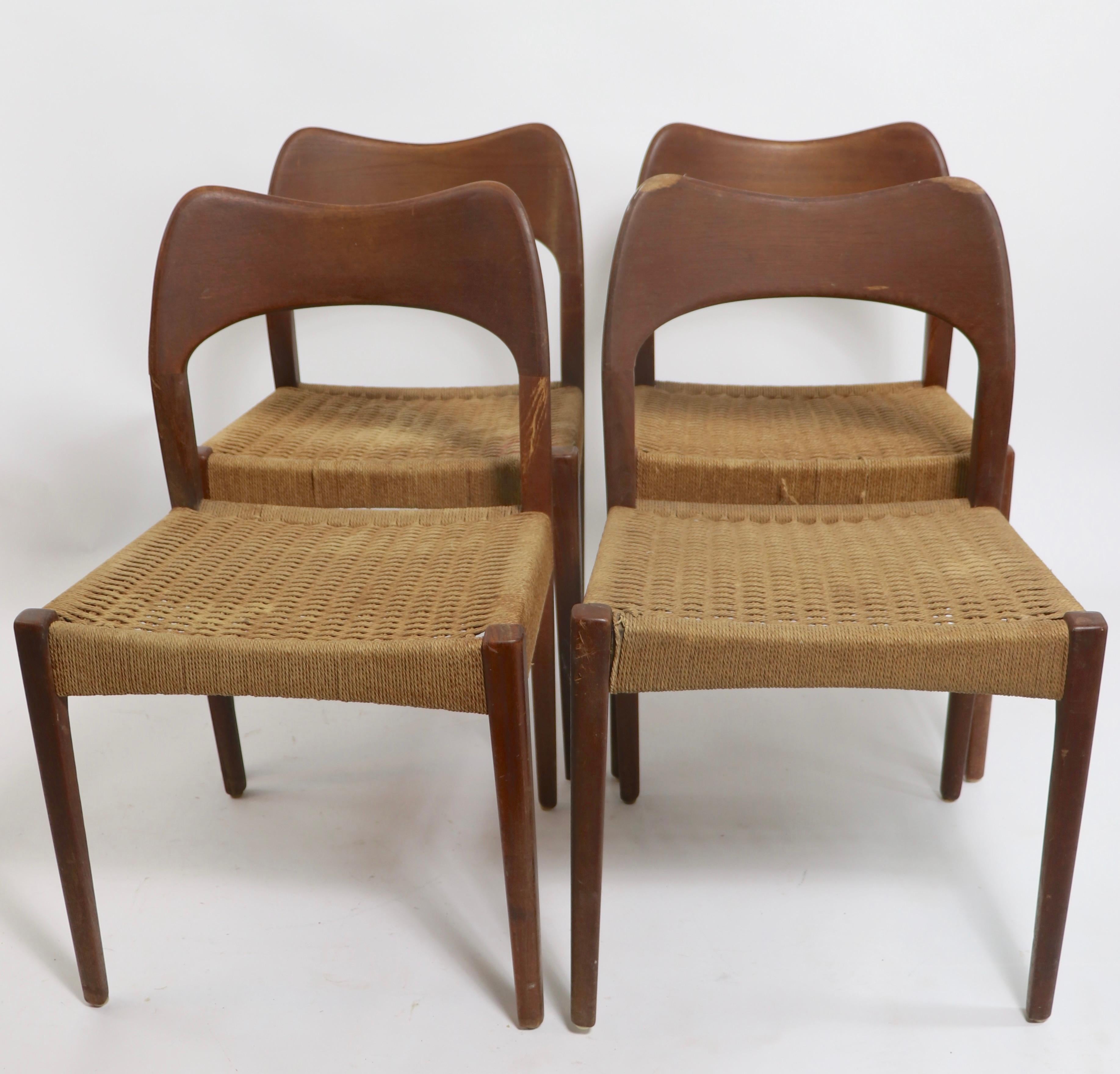 Set of Four Danish Modern Hovmand Olsen for Mogens Kold Dining Chairs as is For Sale 4