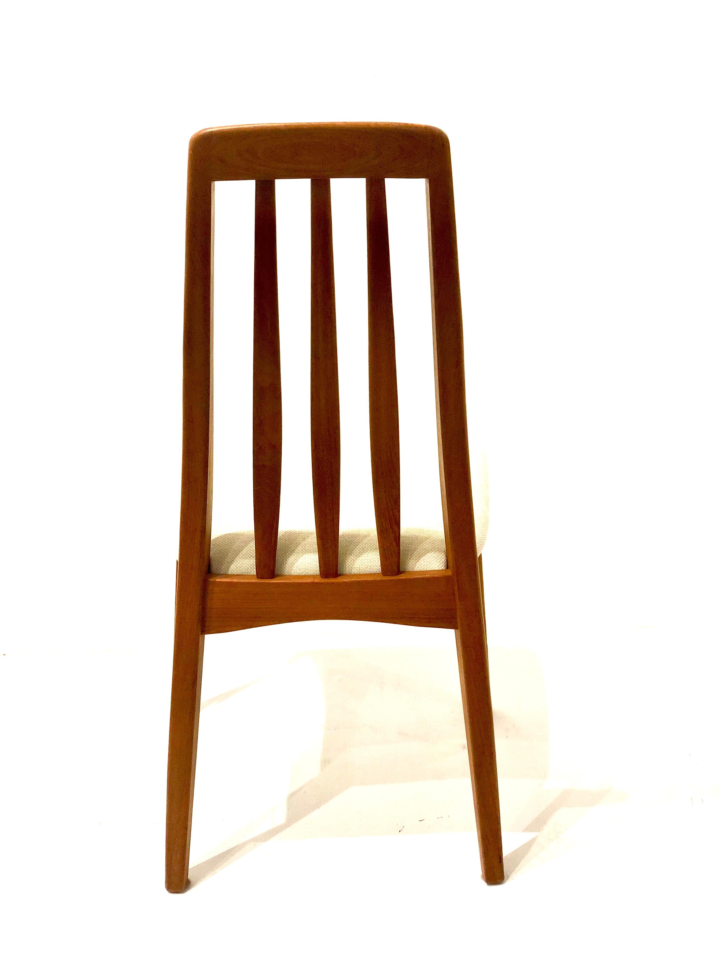 Set of Four Danish Modern Solid Teak Tall Back Dining Chairs In Excellent Condition In San Diego, CA