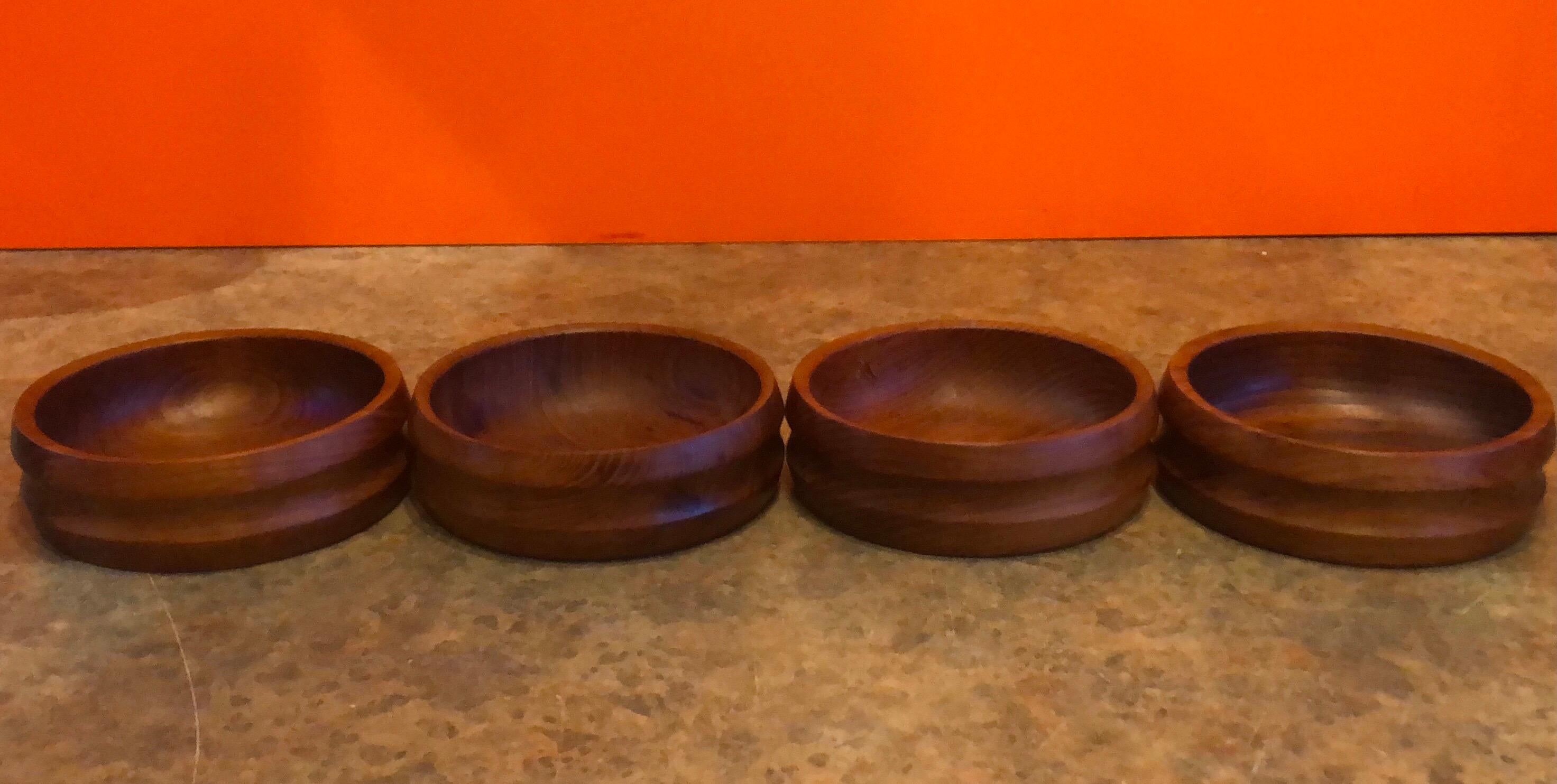 Set of Four Danish Modern Staved Teak Salad Bowls by Jens Quistgaard for Dansk In Good Condition In San Diego, CA