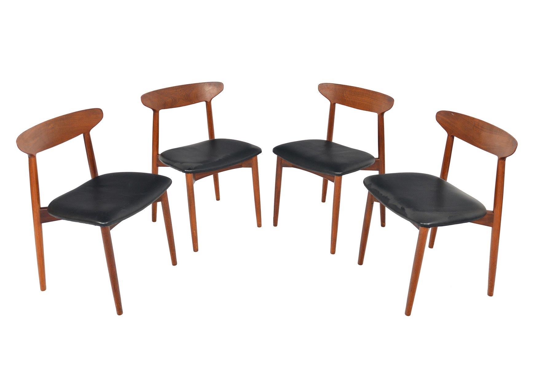Mid-Century Modern Set of Four Danish Modern Teak Midcentury Dining Chairs