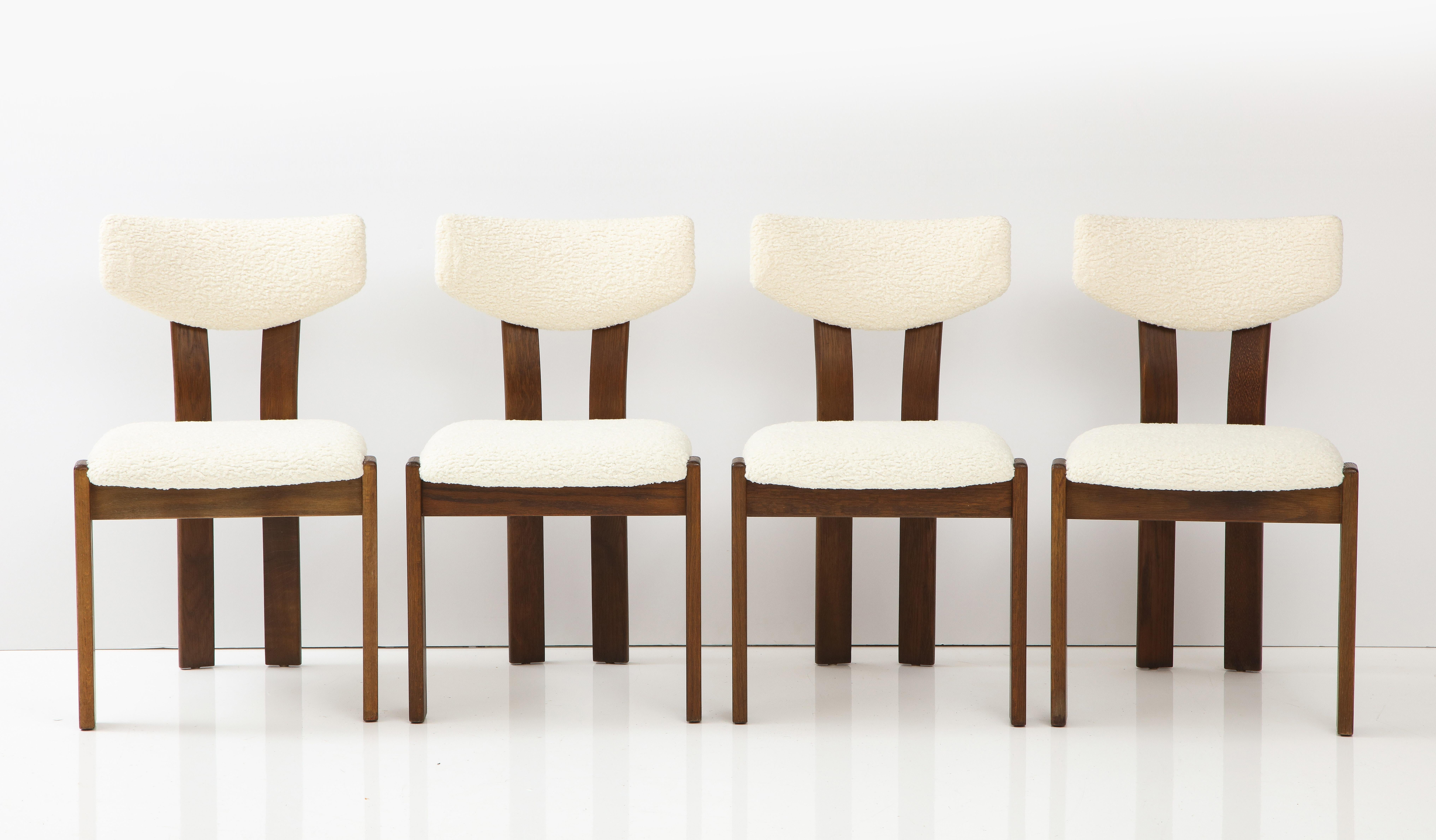 Set of Four Danish Teak Sculpted Upholstered Dining Chairs, Denmark circa 1950 In Good Condition In New York, NY