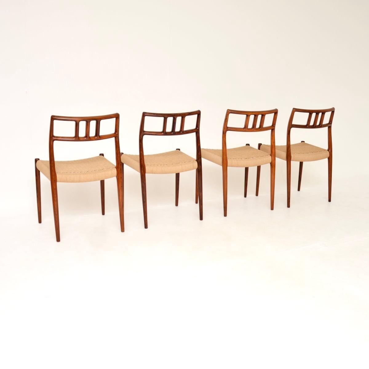 Mid-Century moderno Set of Four Danish Vintage Model 79 Chairs by Niels Moller in vendita