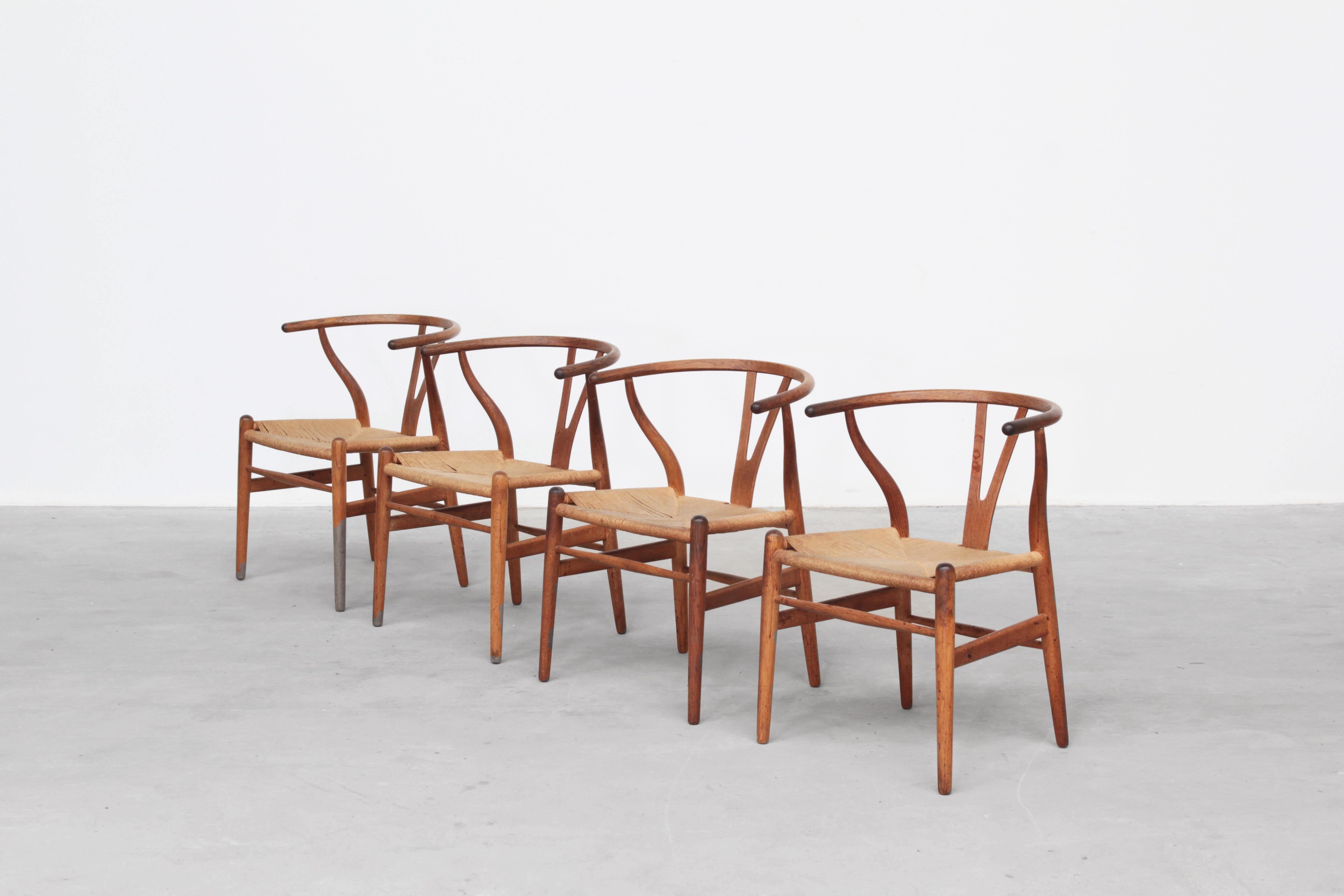 20th Century Set of Four Danish Wishbone Chairs CH 24 by Hans J. Wegner for Carl Hansen Oak
